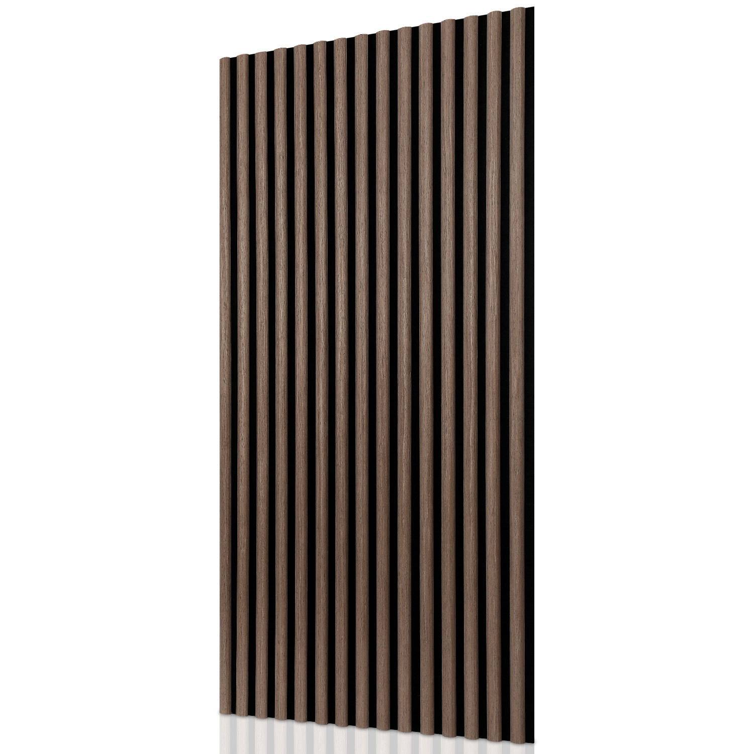 Ein vertikales Panel, bestehend aus abwechselnd dunklen und hellen braunen Holzstreifen, das ein modernes, minimalistisches Design präsentiert.
