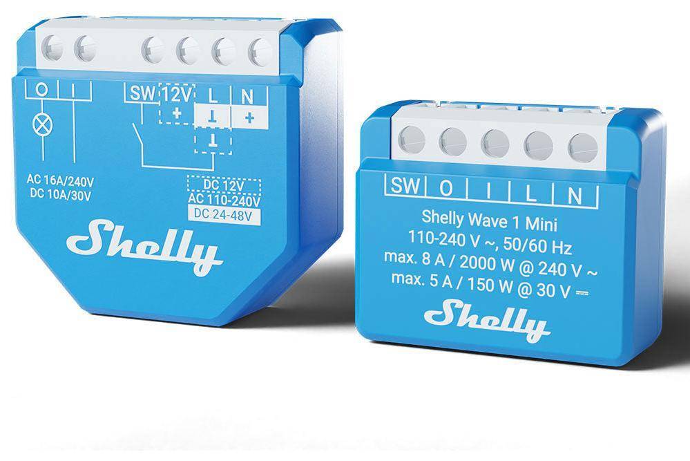 Zwei blaue Shelly-Geräte mit den Bezeichnungen 