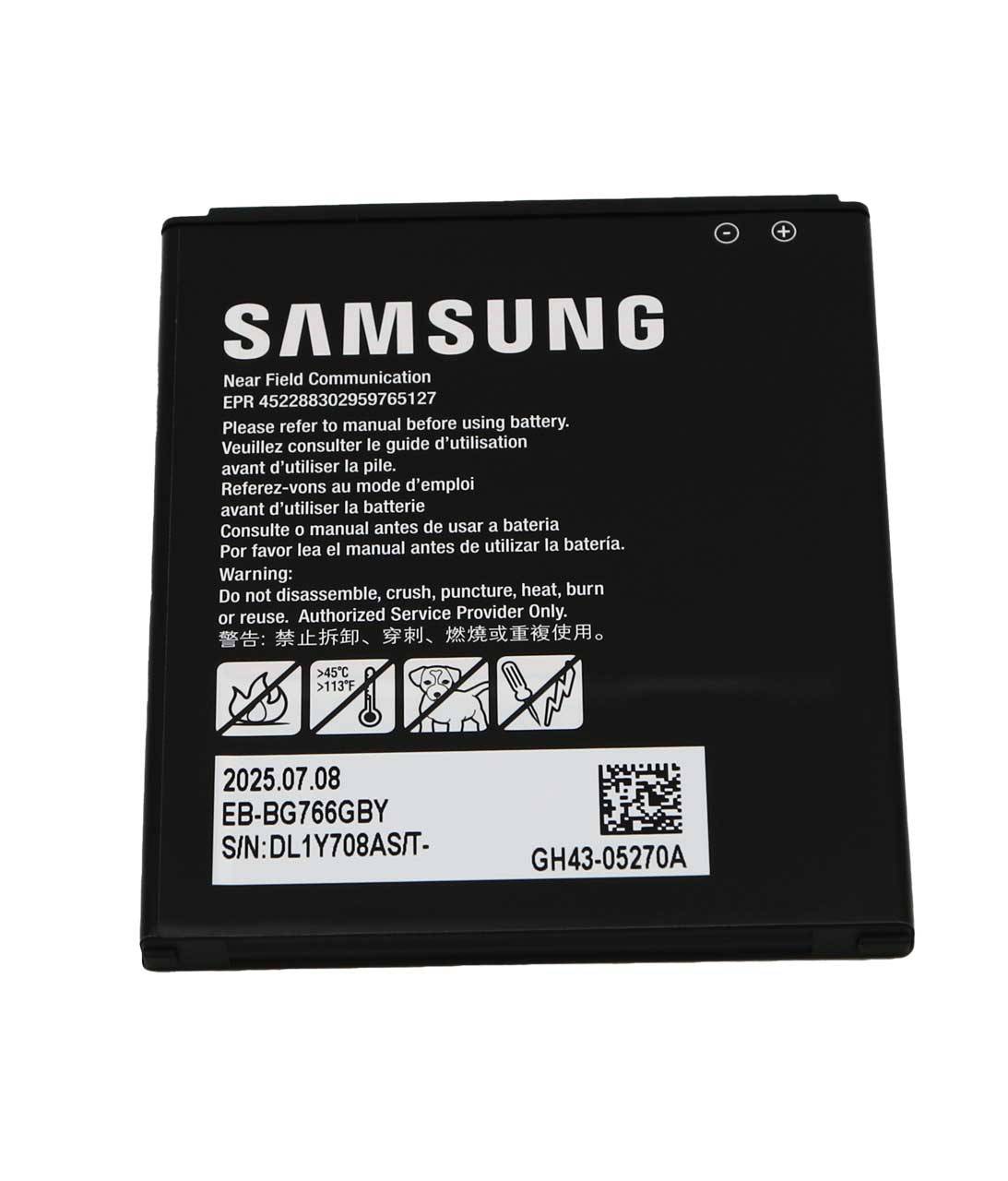 Samsung Smartphone-Akku mit gedruckten Spezifikationen: Near Field Communication, Modell EB-BG766GBY und Seriennummer DLY1708AS/T.