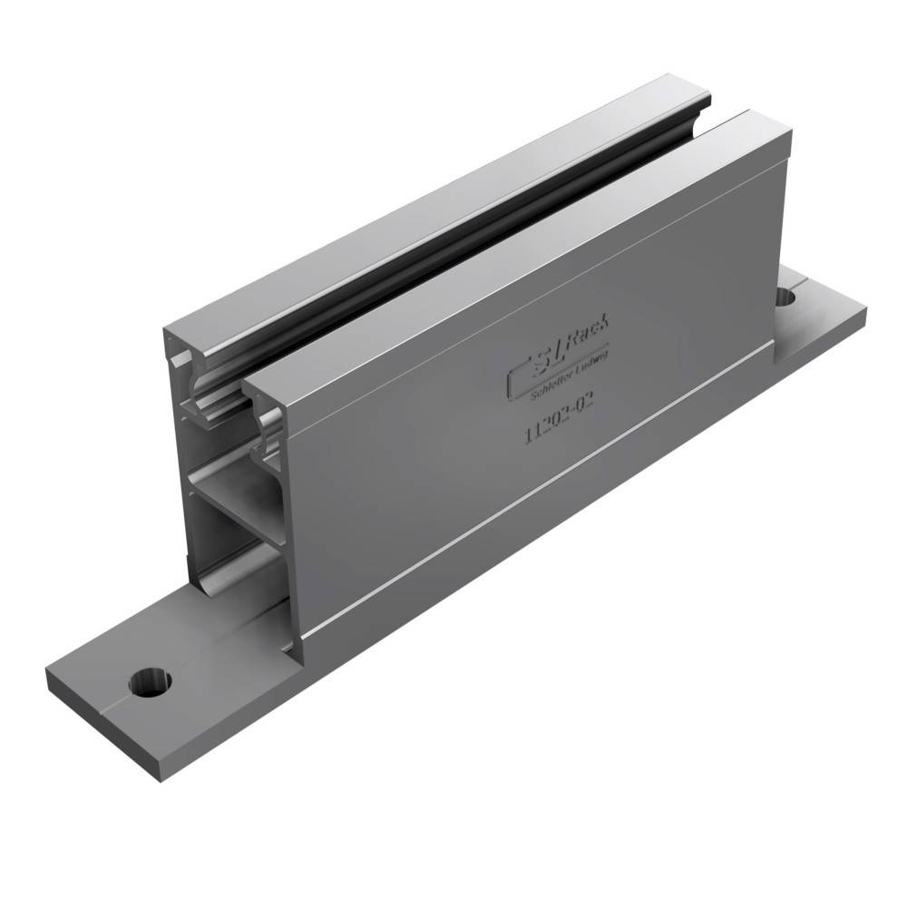 Eine Metallführungsschiene mit linearen Führungen und Befestigungslöchern an ihrer Basis, die zur Unterstützung und Ausrichtung von mechanischen Komponenten in Maschinen verwendet wird.