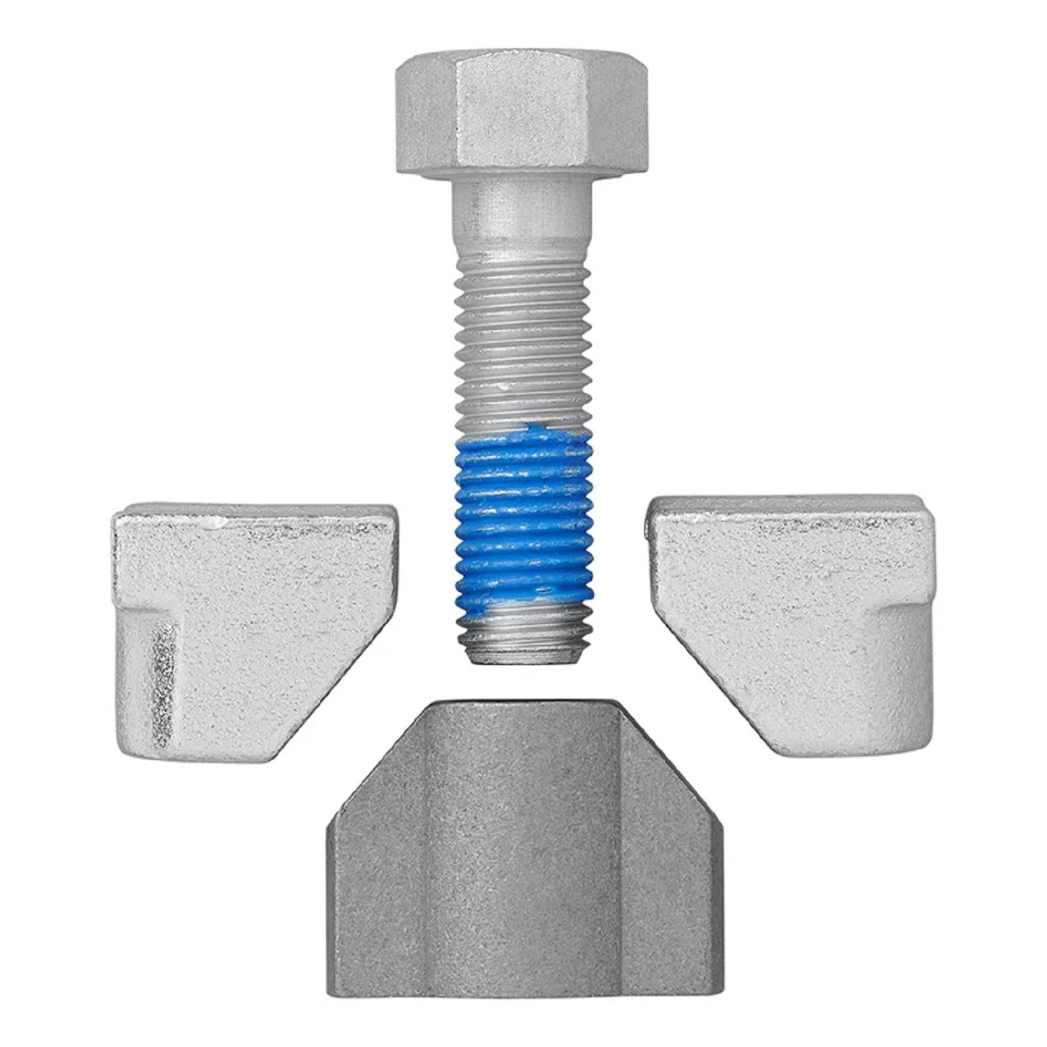 Eine Metallschraube mit blauer Gewindebohrung, umgeben von drei Metallhalterungen, angeordnet, um zu zeigen, wie sie zusammenpasst.