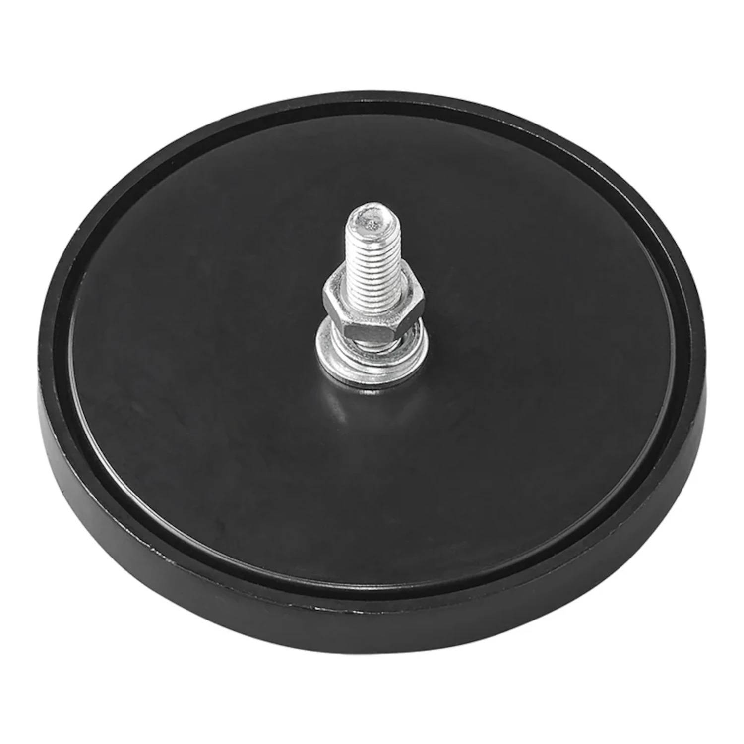 Ein schwarzer kreisförmiger Magnet mit einem zentralen Metallbolzen, der von oben herausragt, aus einem Winkel betrachtet, vor einem weißen Hintergrund.