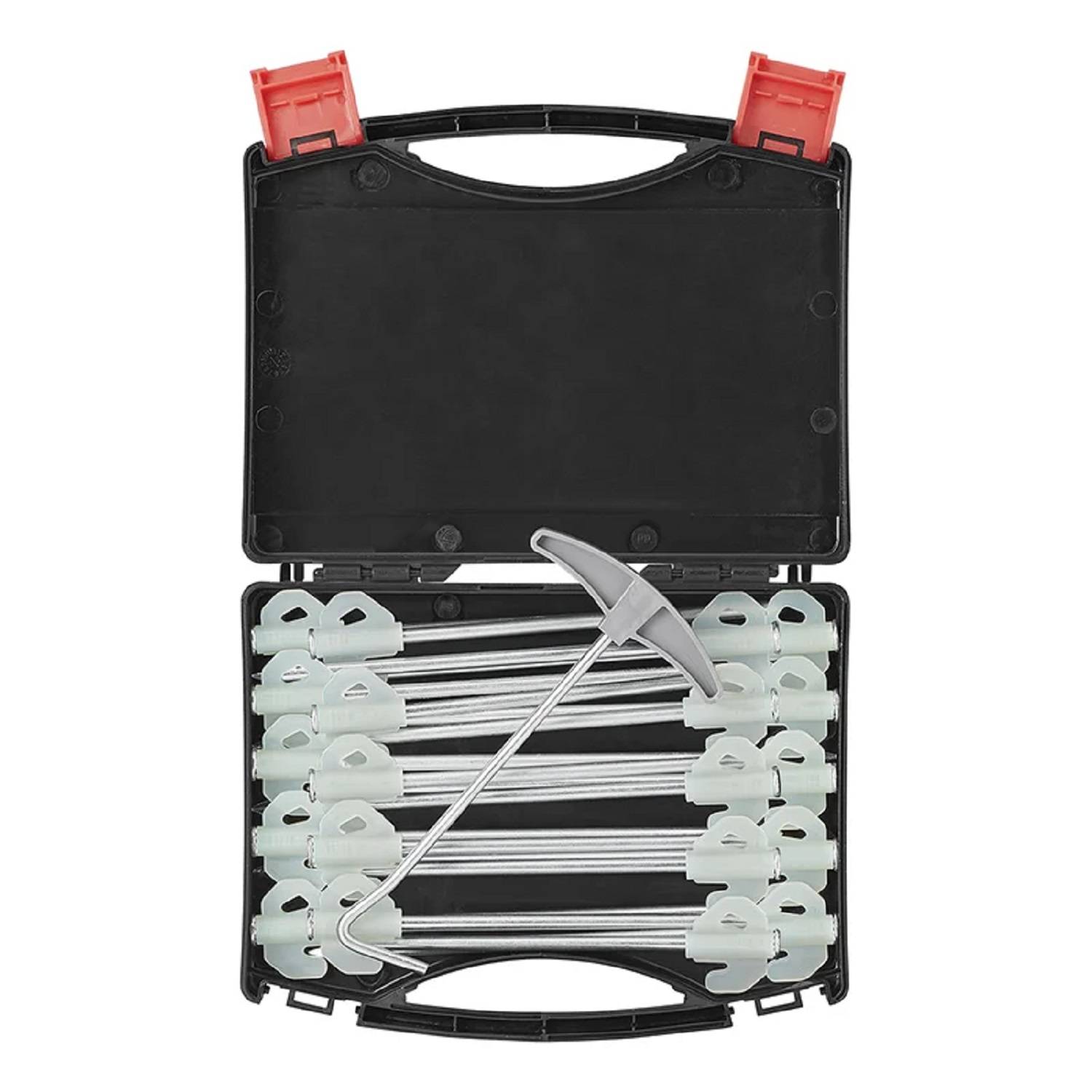 Ein schwarzer Kunststoff-Transportkoffer, der mehrere silberne Stäbe mit T-förmigen Griffen enthält, die für Erdverankerungsaufgaben konzipiert sind.