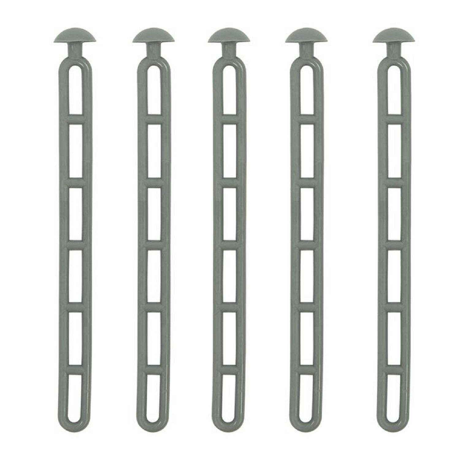 Fünf vertikale, graue Kunststoff-Abstandshalter mit abgerundeten Enden, die jeweils eine Reihe gleichmäßig angeordneter rechteckiger Öffnungen aufweisen.