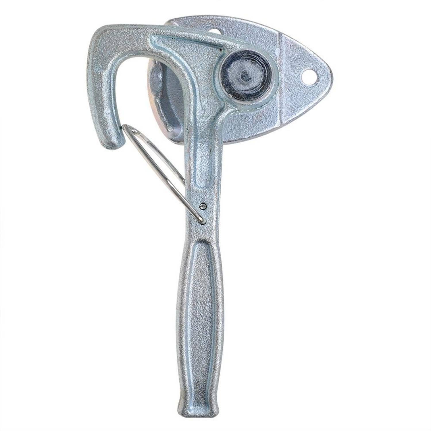 Ein Dosenöffner aus Metall mit einer rotierenden Klinge und Griff, entwickelt zum Öffnen von Blechdosen.