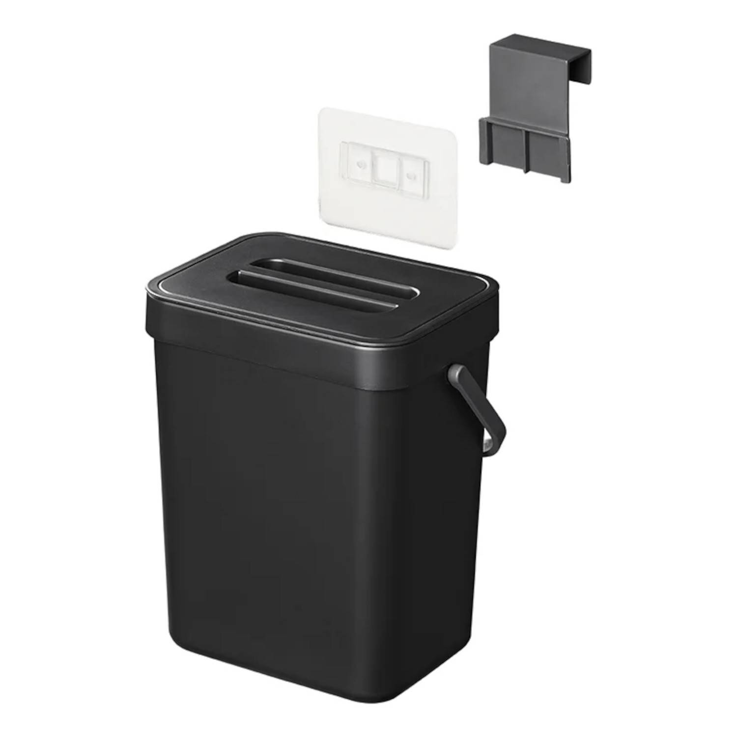 Schwarzer rechteckiger Abfalleimer mit Deckel, der zwei Schlitze und einen Griff an der Seite aufweist. Ein Halterungsbracket ist oberhalb und rechts davon dargestellt.