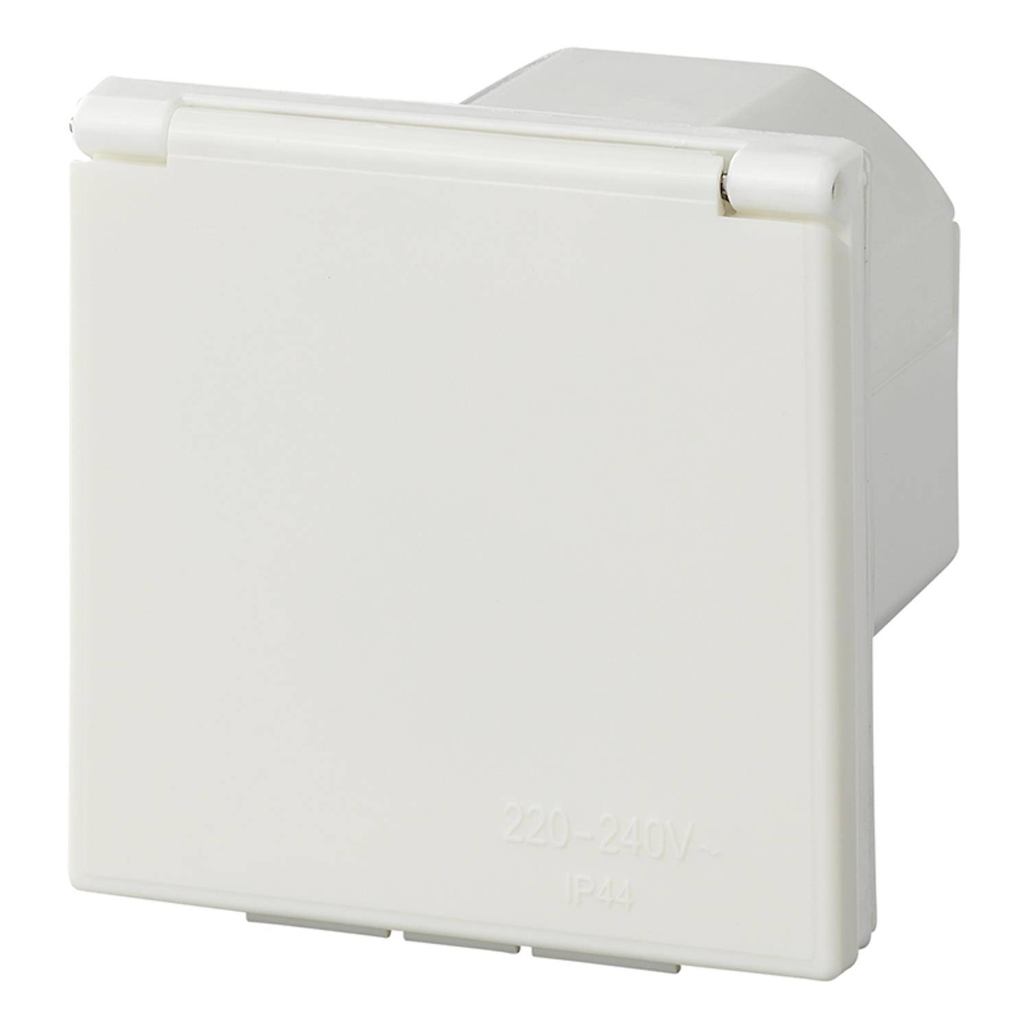 Eine weiße Outdoor-Steckdose mit Schutzdeckel, beschriftet mit '220-240V' und 'IP44', die ihre Eignung für den Außenbereich anzeigt.