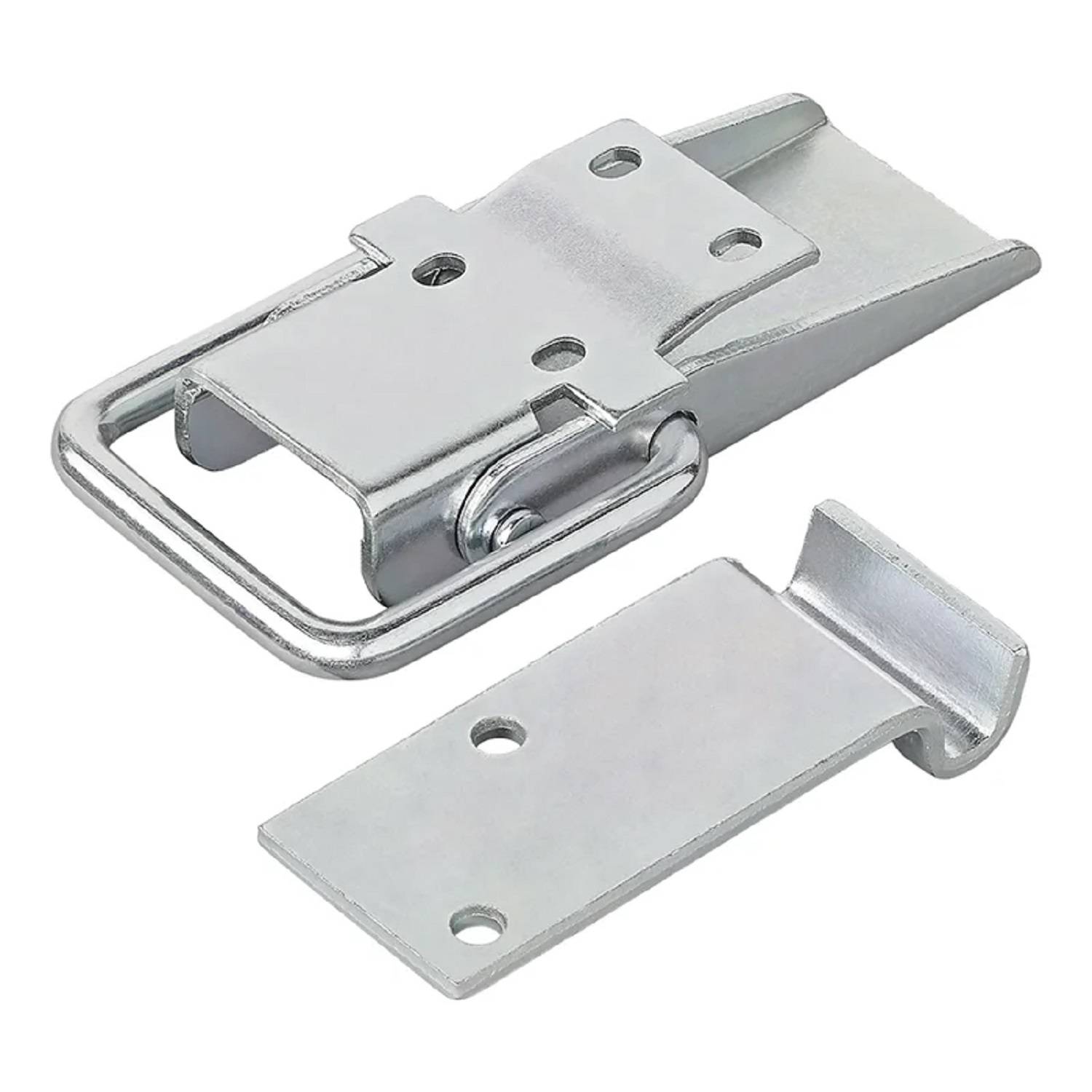 Metallriegel mit zwei Komponenten: Eine Scharnierklammer mit einem Auslösehebel und eine geschlitzte Grundplatte, verwendet zur Sicherung von Verschlüssen.