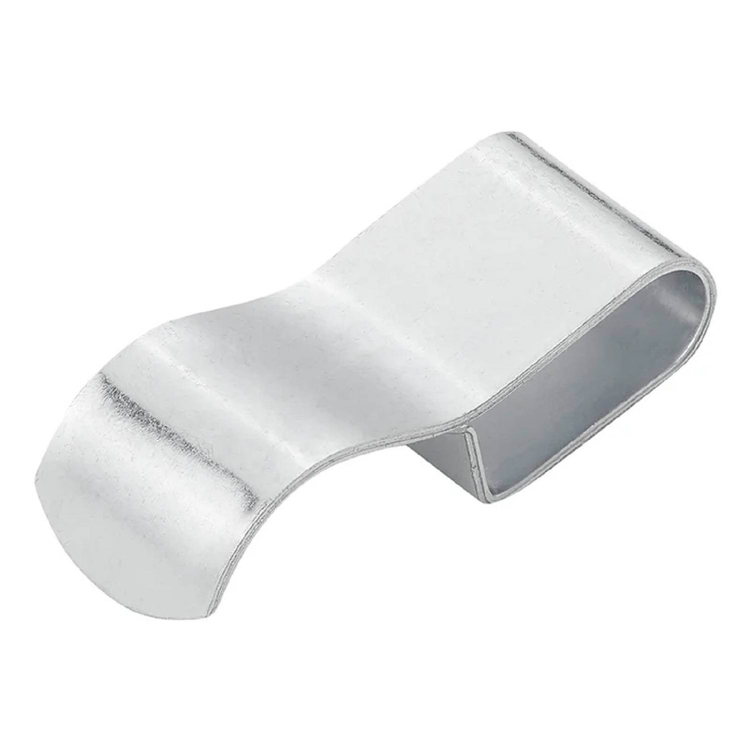 Eine glänzende, metallene S-förmige Klammer mit einer glatten, polierten Oberfläche, die zum Zusammenhalten von Papieren oder Dokumenten verwendet wird.