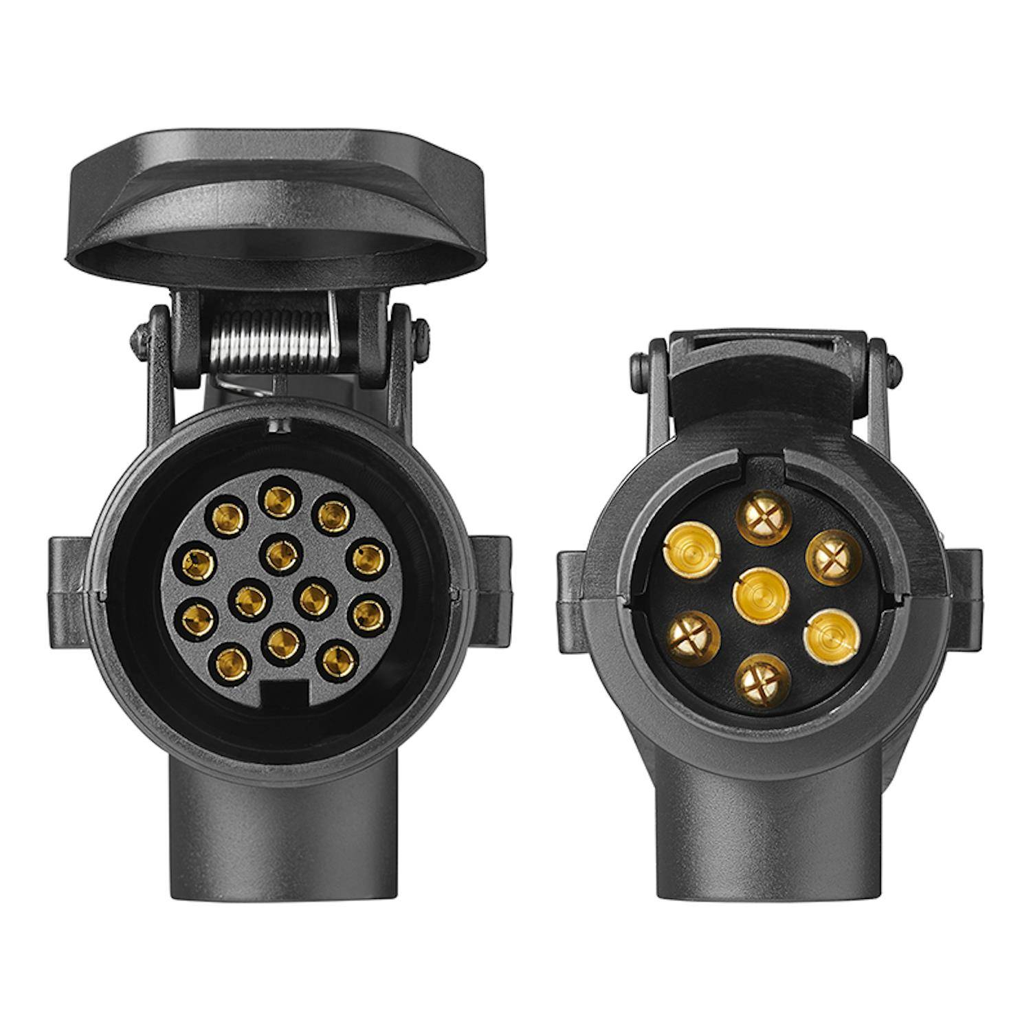 Zwei elektrische Anschlüsse: ein 13-poliger und ein 7-poliger. Beide werden für Anhängerkupplungen verwendet und zeigen ihre internen vergoldeten Kontaktpunkte.