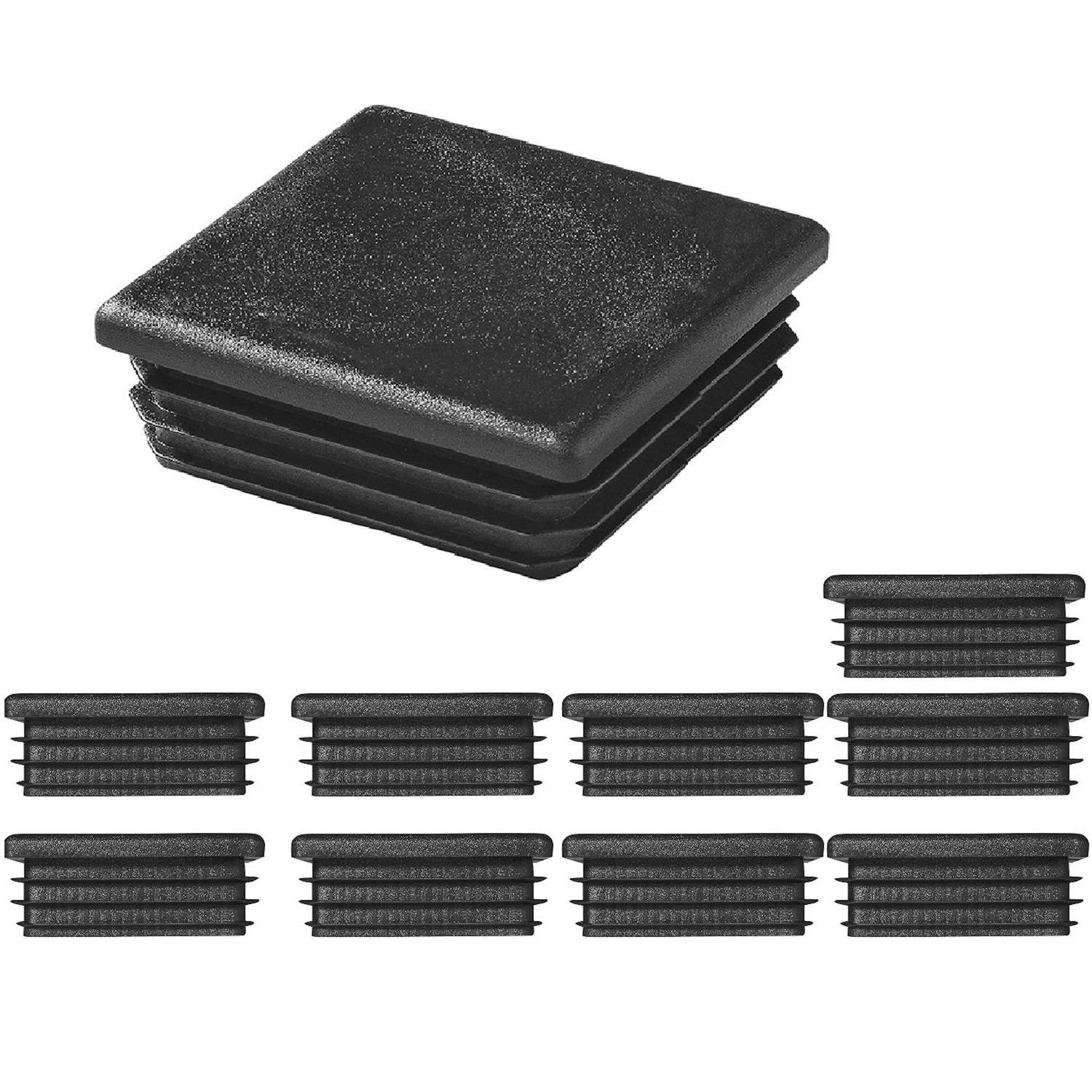 „Satz von 12 schwarzen quadratischen Kunststoff-Endkappen für Möbel oder Rohre, dargestellt in einem Stapel und in individueller Seitenansicht zur Darstellung von Größe und Form.