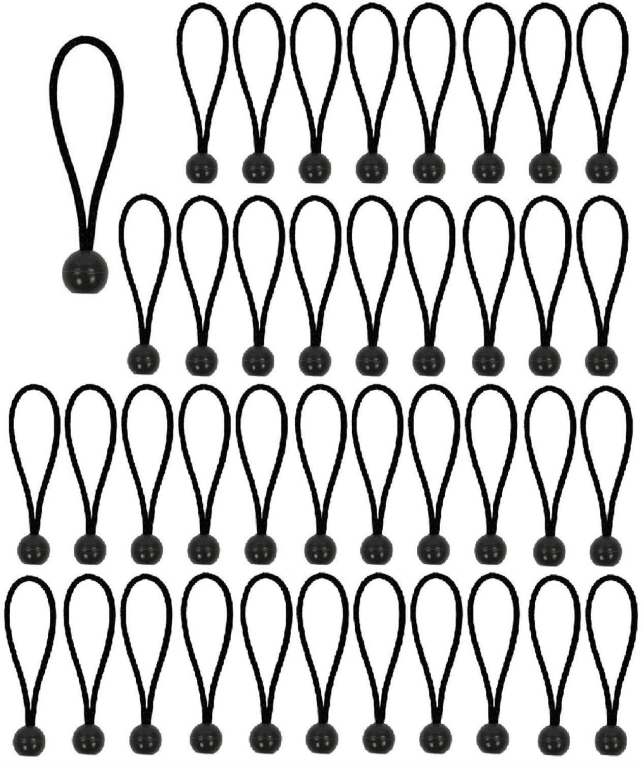 Eine Sammlung von 50 schwarzen elastischen Spanngummi-Riemen, die in Reihen angeordnet sind, mit einem einzelnen Riemen, der oben links zur Hervorhebung isoliert ist.