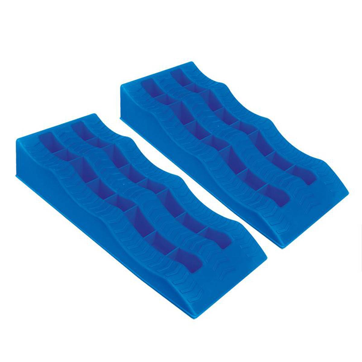 Zwei blaue Plastik-Eiswürfelformen mit wellenförmigen Rillen, die darauf ausgelegt sind, einzigartig geformte Eiswürfel zu erzeugen, sind nebeneinander platziert.