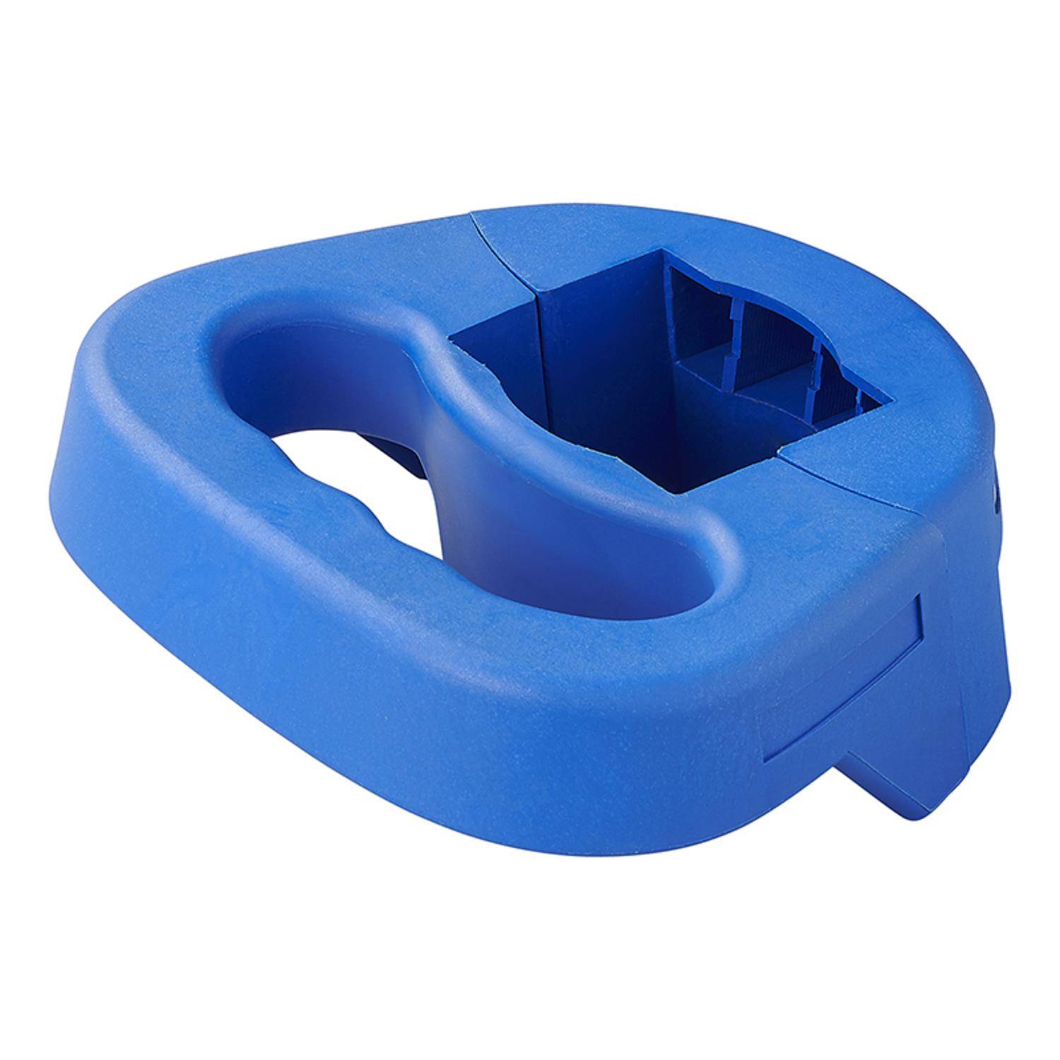 Ein blauer Plastik-Sitzadapter mit einer konturierten Form, der entwickelt wurde, um sicher und komfortabel auf eine Toilettenschüssel aufgesetzt zu werden.