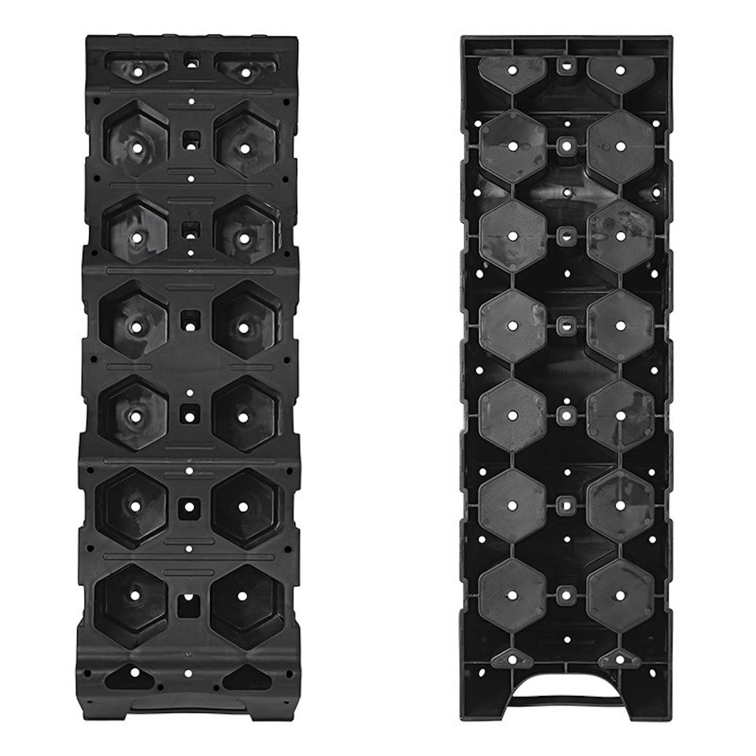 Zwei schwarze Kunststoffgitterpaneele, die mit sechseckigen und kreisförmigen Löchern für strukturelle Unterstützung oder Entwässerungszwecke ausgelegt sind, von vorne betrachtet.