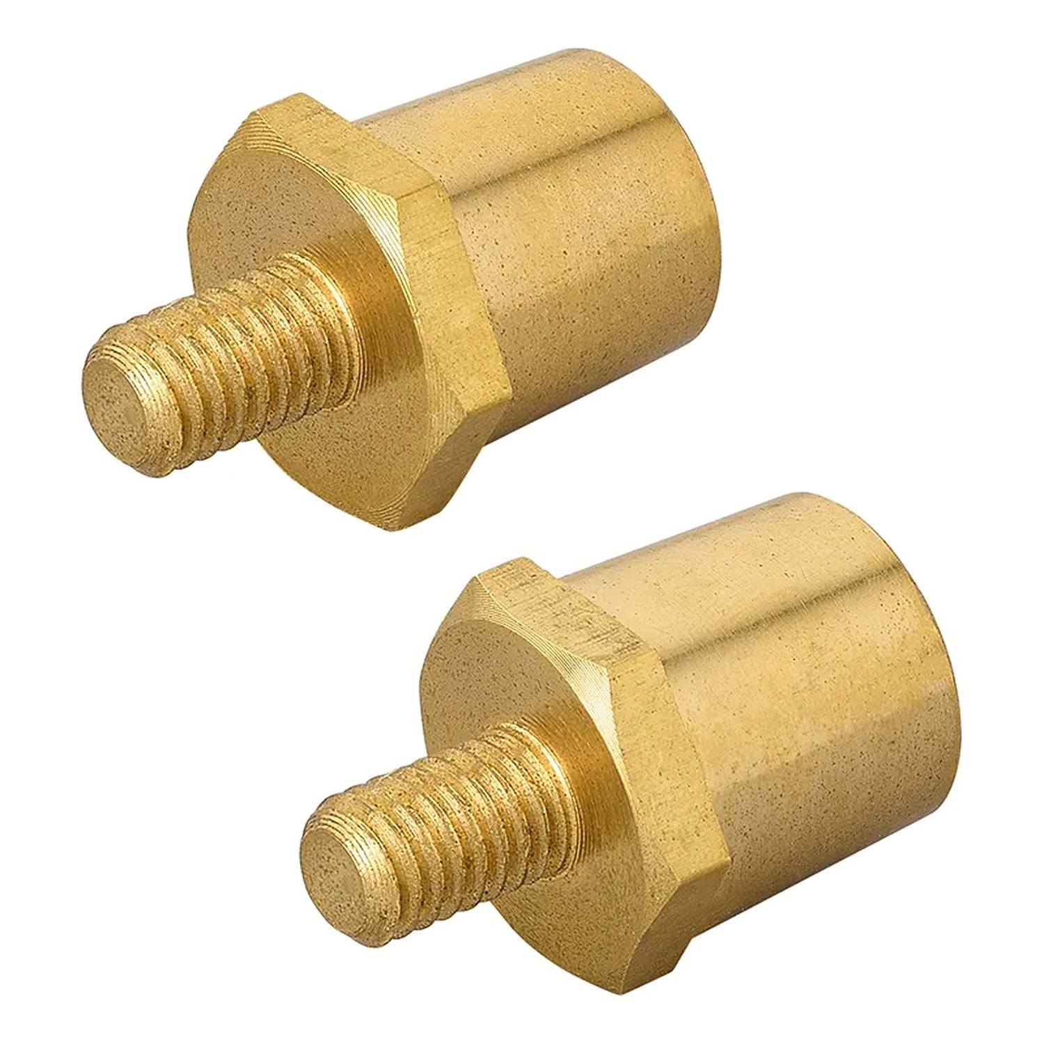 Zwei sechseckige Messingadapter mit Gewinde, die jeweils einen zylindrischen Körper und einen hervorstehenden Gewindebolzen besitzen, werden vor einem weißen Hintergrund präsentiert.
