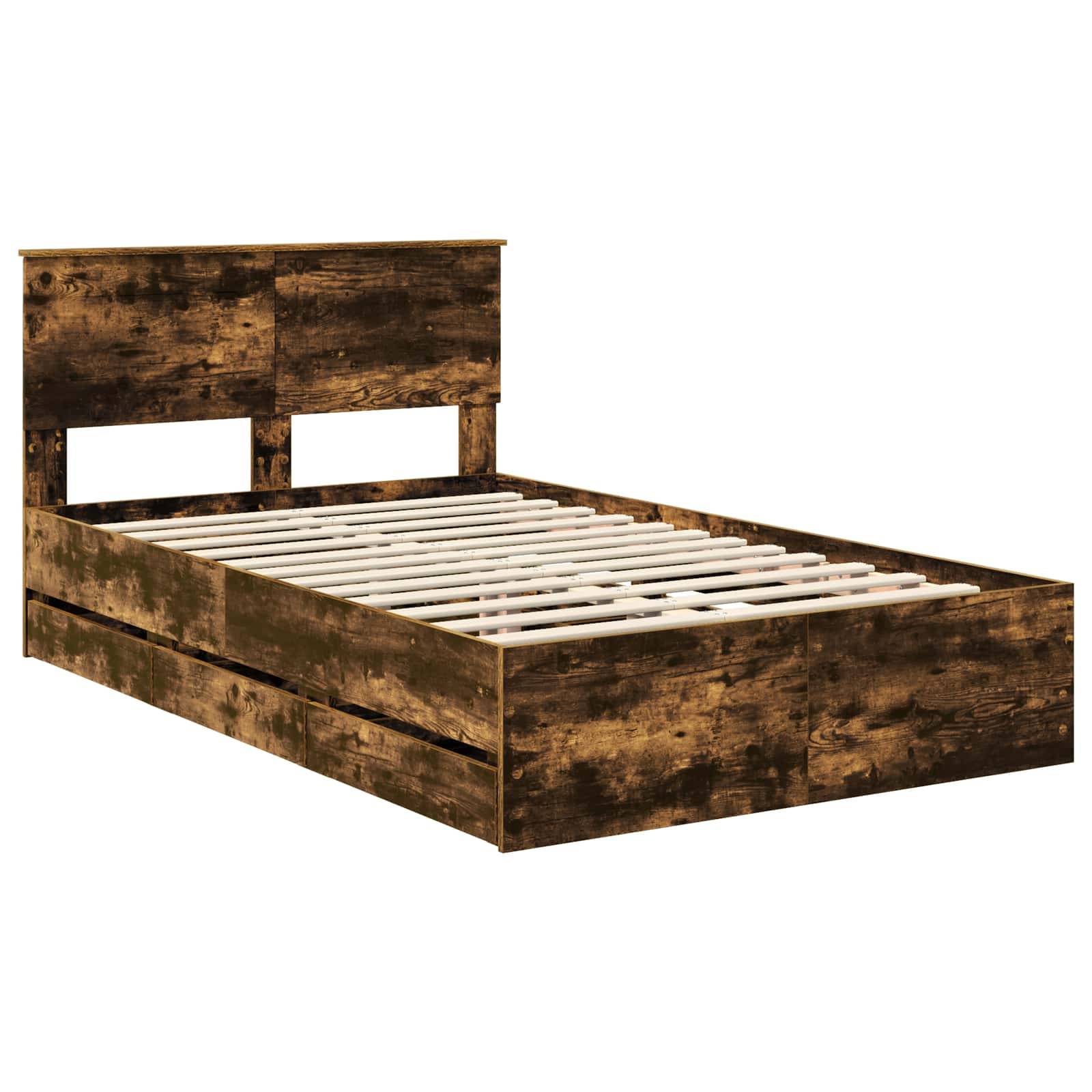 Ein Holzbettgestell mit rustikaler Oberfläche, ausgestattet mit einer Lattenbasis und einem Kopfteil mit schlichtem rechteckigem Design.