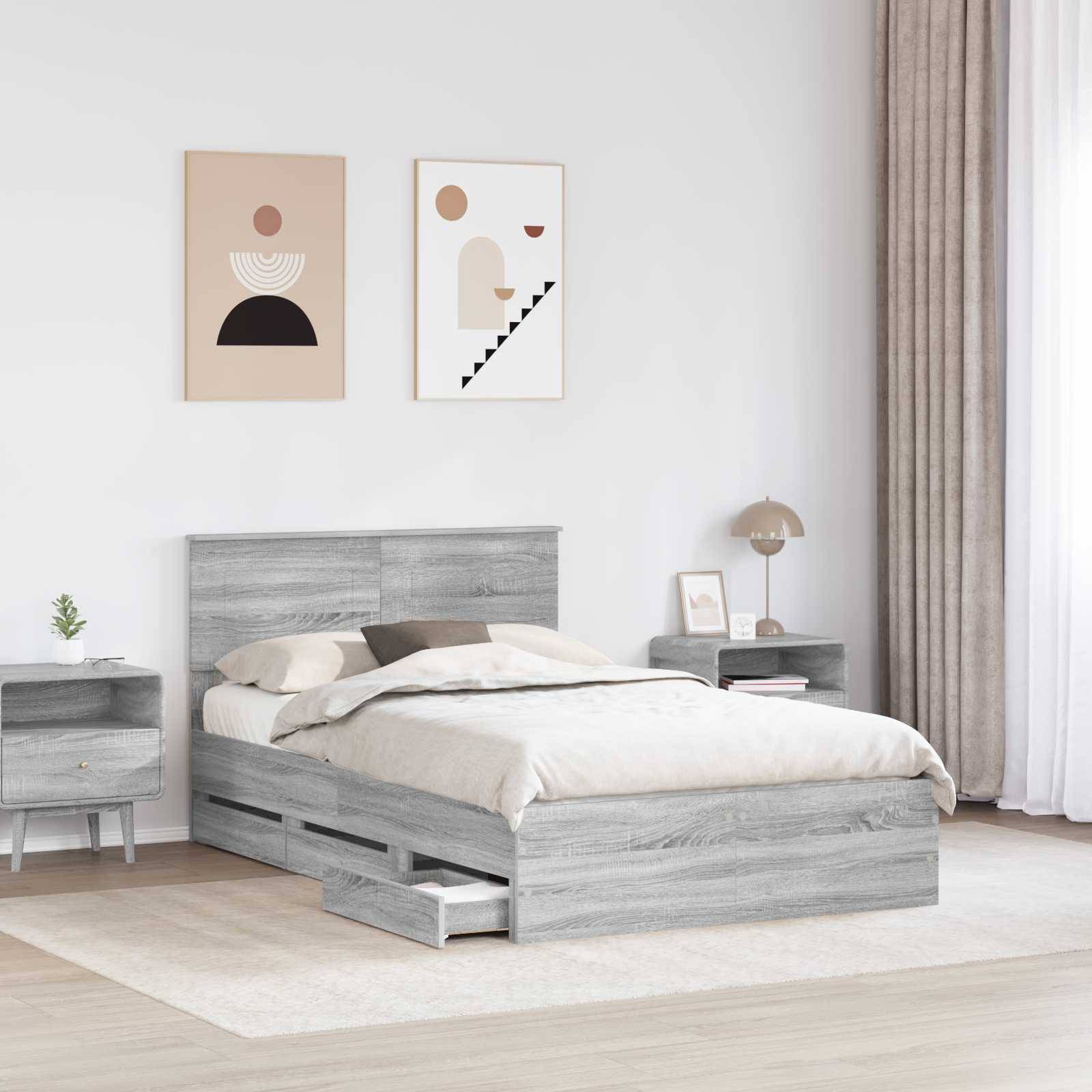 Ein modernes Schlafzimmer mit einem grauen Holz-Podestbett, einer beigen Bettdecke, passenden Nachttischen, abstrakter Wandkunst und einem weichen Teppich.