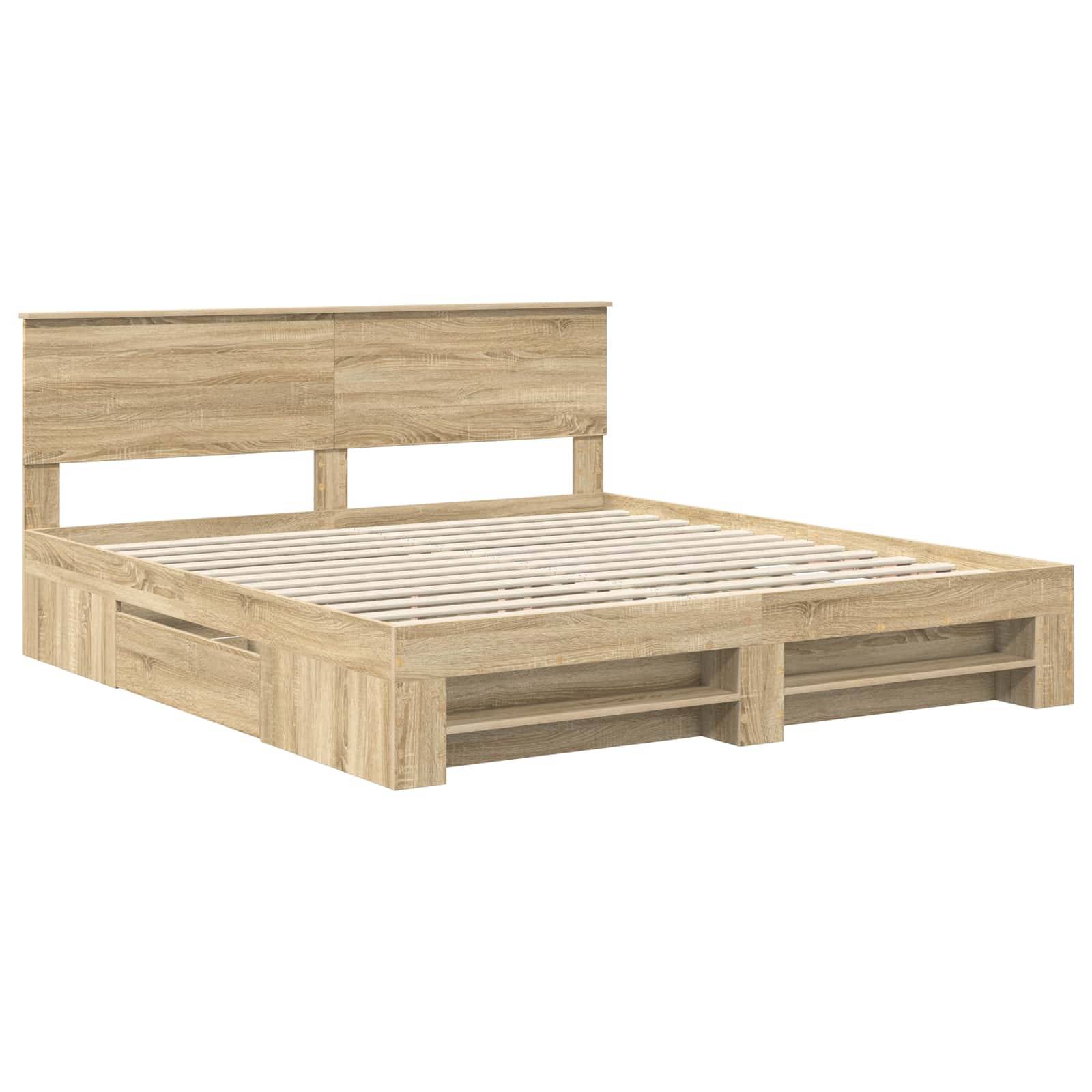 Ein Bettgestell aus Holz mit hohem Kopfteil und integrierten Staurageschubladen unterhalb des Bettes.