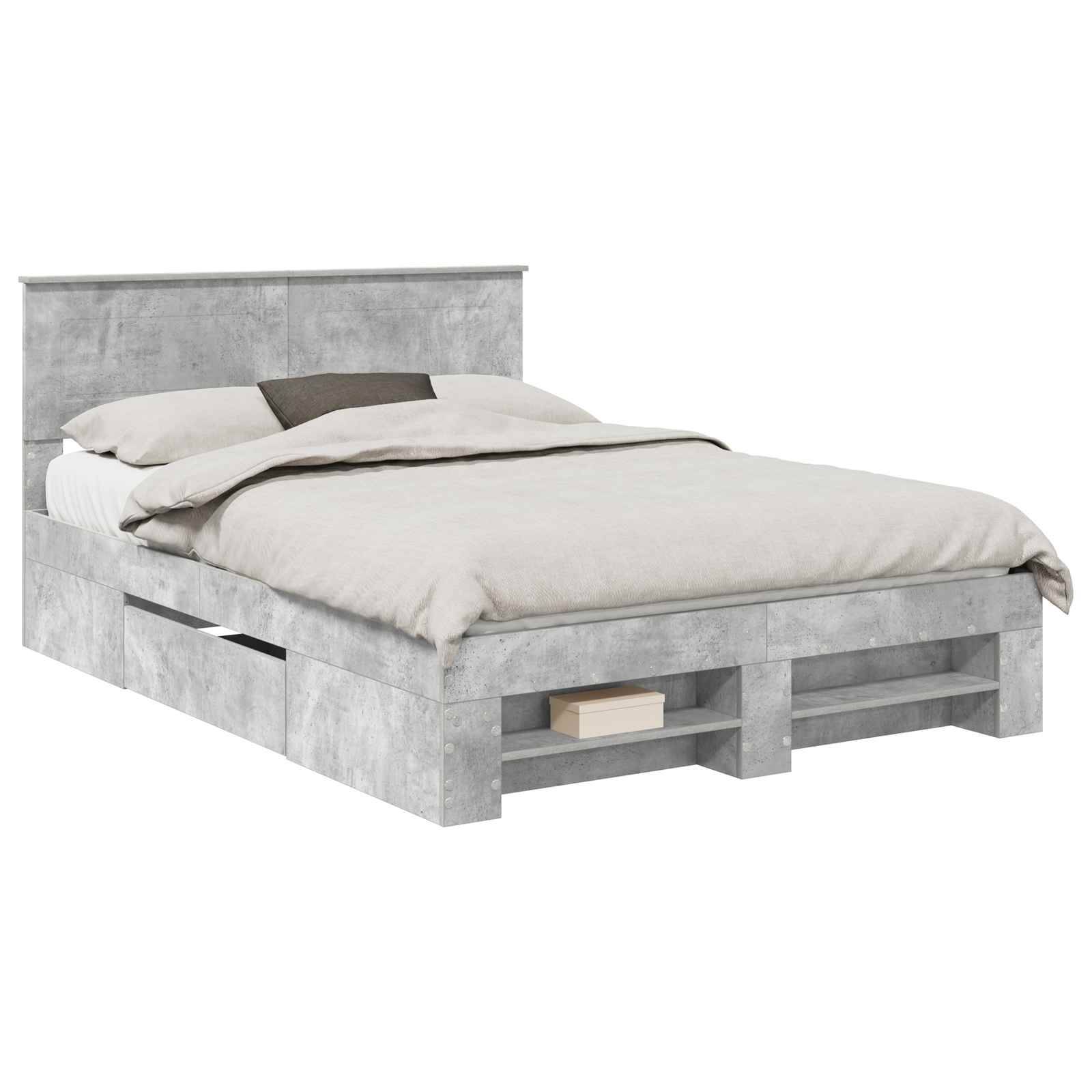 Ein grauer Holz-Plattformbett mit einem Kopfteil, sauber bezogen mit hellbeiger Bettwäsche, verfügt über eingebaute Stauraumbereiche darunter.
