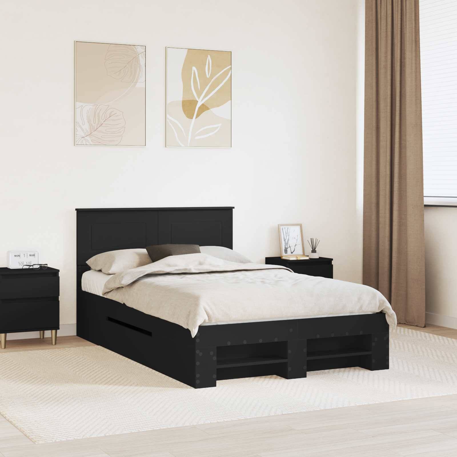 Ein ordentlich gemachtes Bett mit schwarzem Rahmen und Staurageschubladen, flankiert von zwei Nachttischen, in einem hellen Raum mit abstrakter Wandkunst.