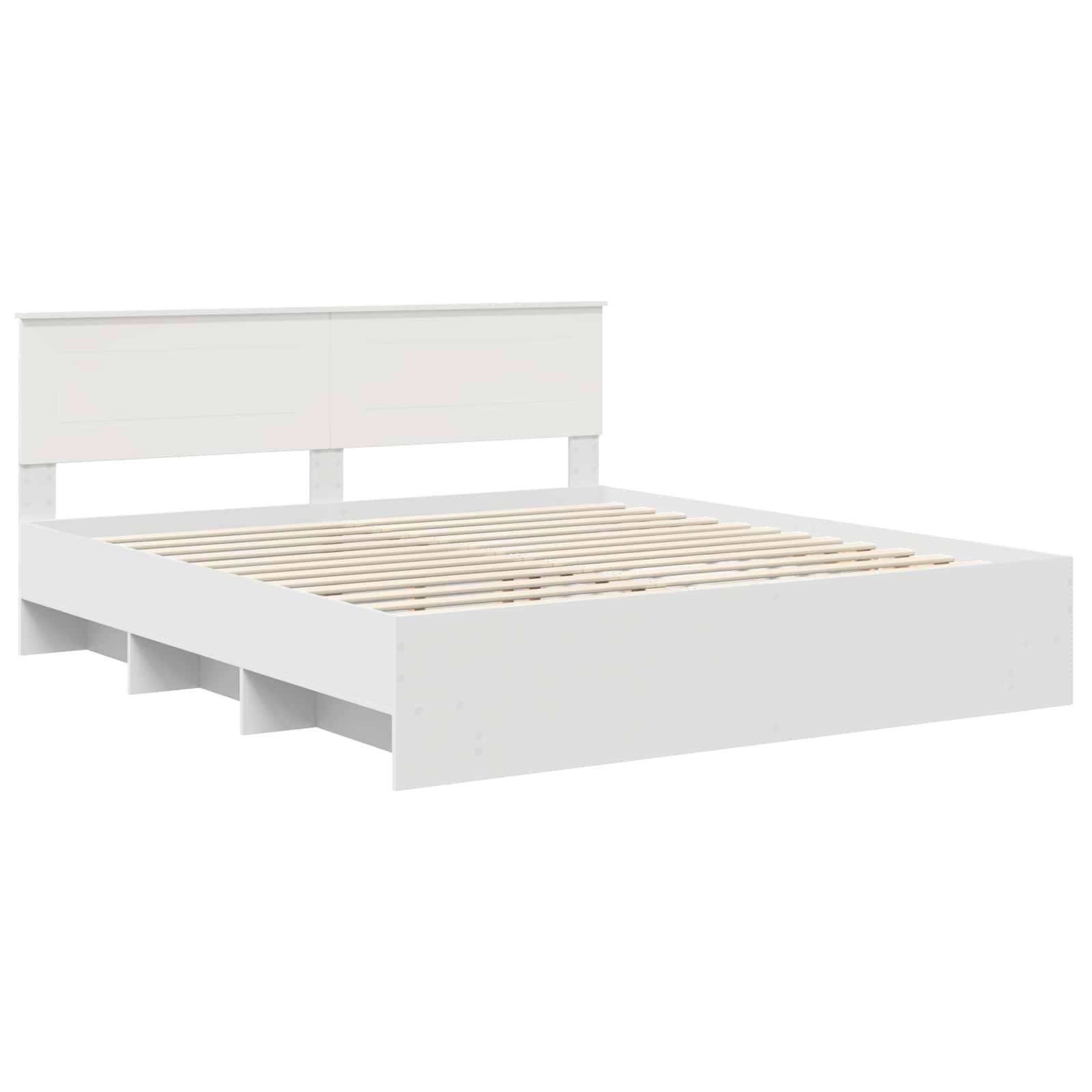 Weißer Holzbettrahmen mit vertikalen Latten, Kopfteil und Stauraumbereichen unter dem Bett, ohne Matratze dargestellt.