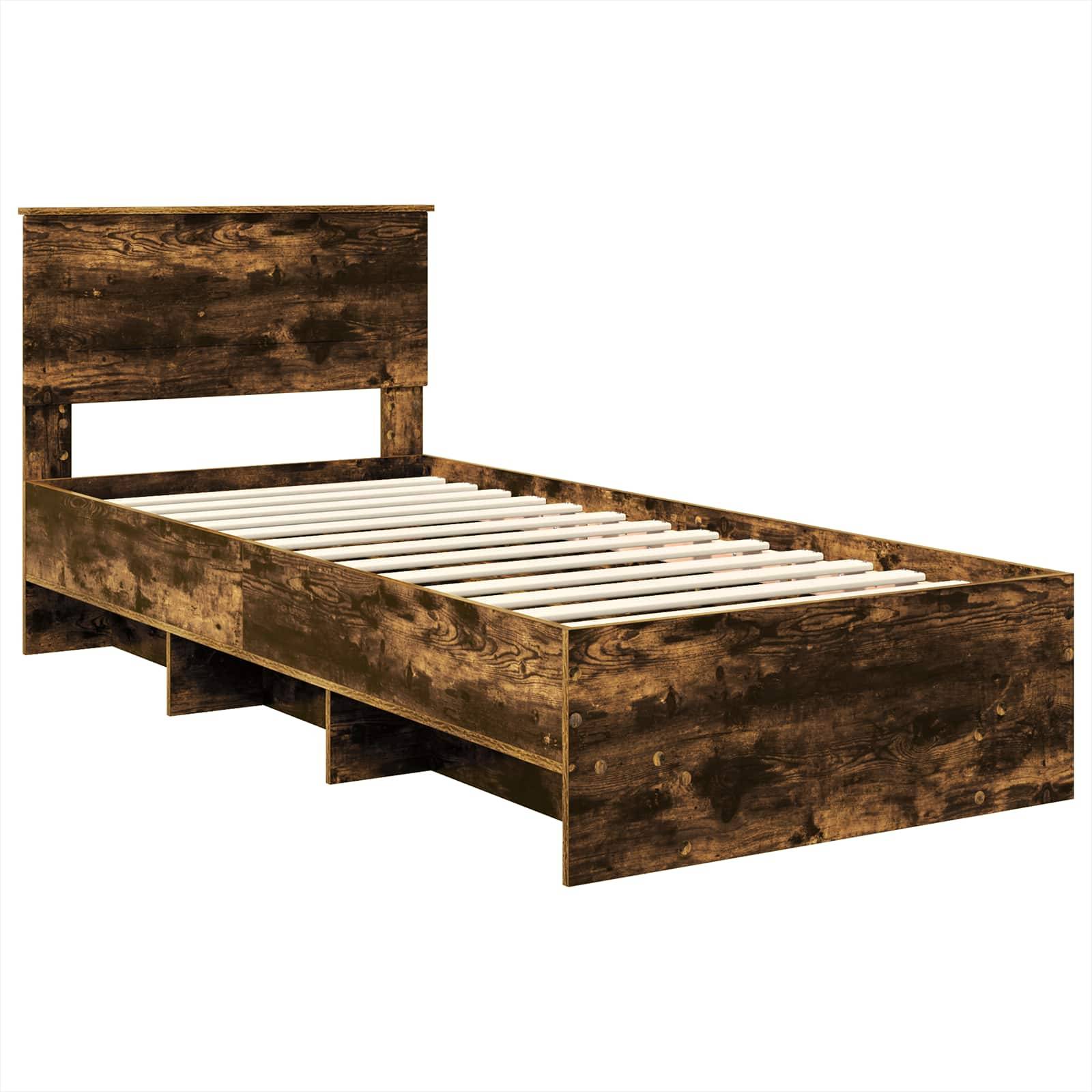 Ein Holz-Einzelbettgestell mit geradem Kopfteil und Bettkasten-Schubladen, mit rustikaler, dunkel gebeizte Holzoberfläche.