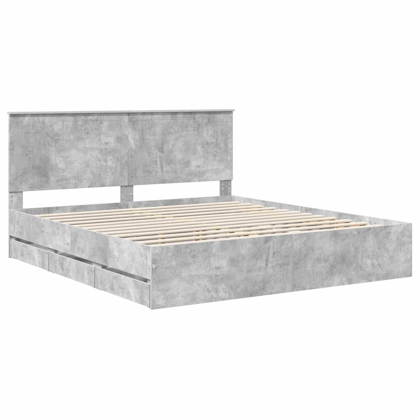 Ein grauer Holz-Plattformbettrahmen mit hohem Kopfteil und Lamellenuntergestell.
