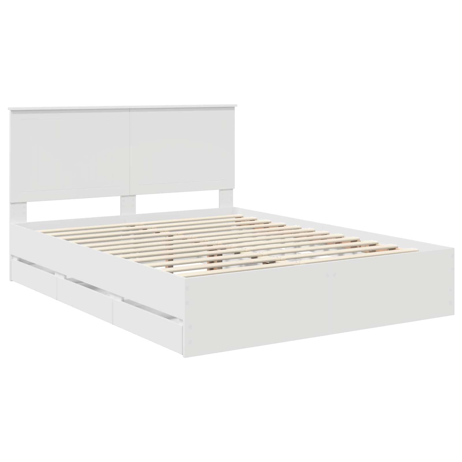 Ein weißer Bettrahmen mit Lattenrost und einem minimalistischen Kopfteil, von einem Winkel aus gezeigt.