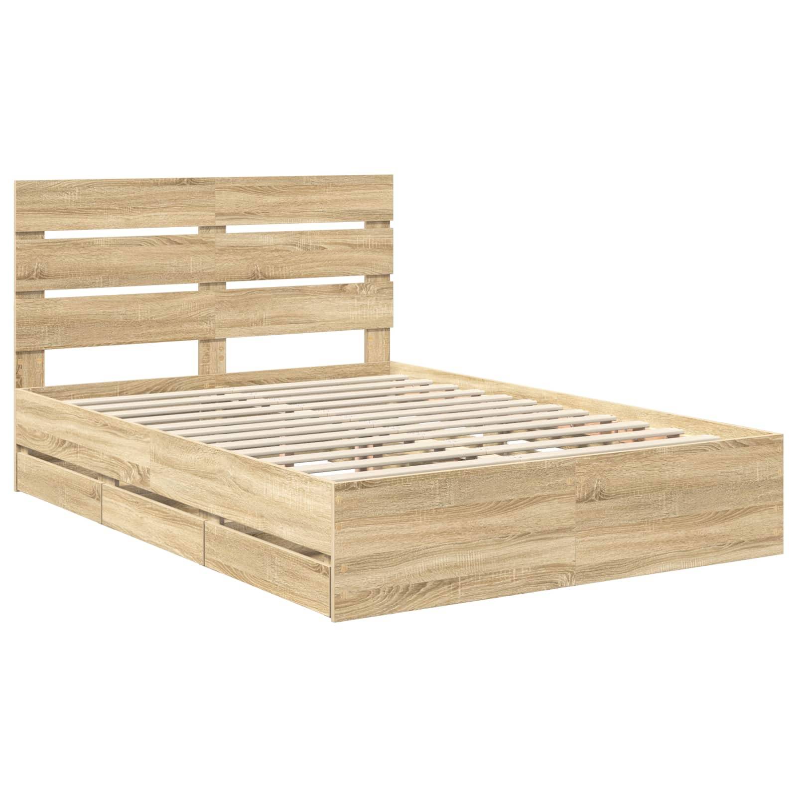 Ein Holzbettgestell mit einer gerillten Kopfseite und Staurageschubladen darunter, mit einer natürlichen Holzoberfläche.