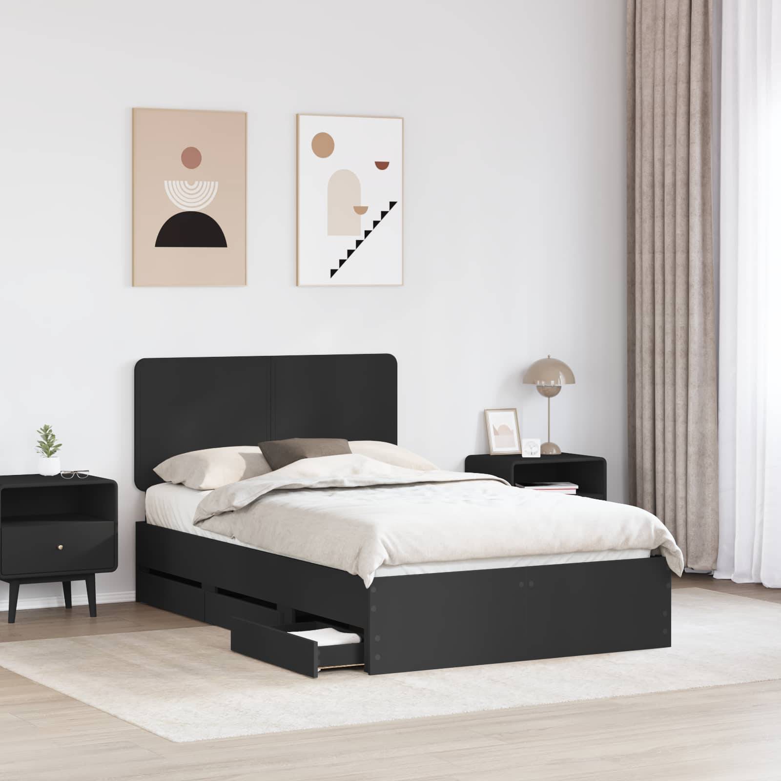 Ein modernes Schlafzimmer ist mit einem schwarzen gepolsterten Bett mit Schubladen, einer beigefarbenen Tagesdecke, zwei Nachttischen und abstrakten Wandgemälden ausgestattet.