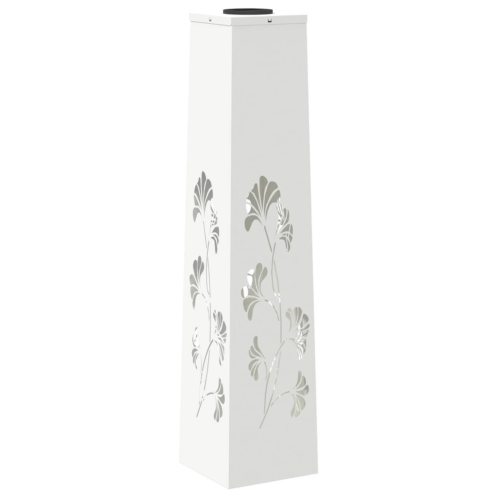 Eine hohe, weiße Papierlampion mit kunstvollen Ginkgo-Blatt-Ausschnitten, die für einen ruhigen, dekorativen Beleuchtungseffekt in Innenräumen konzipiert ist.