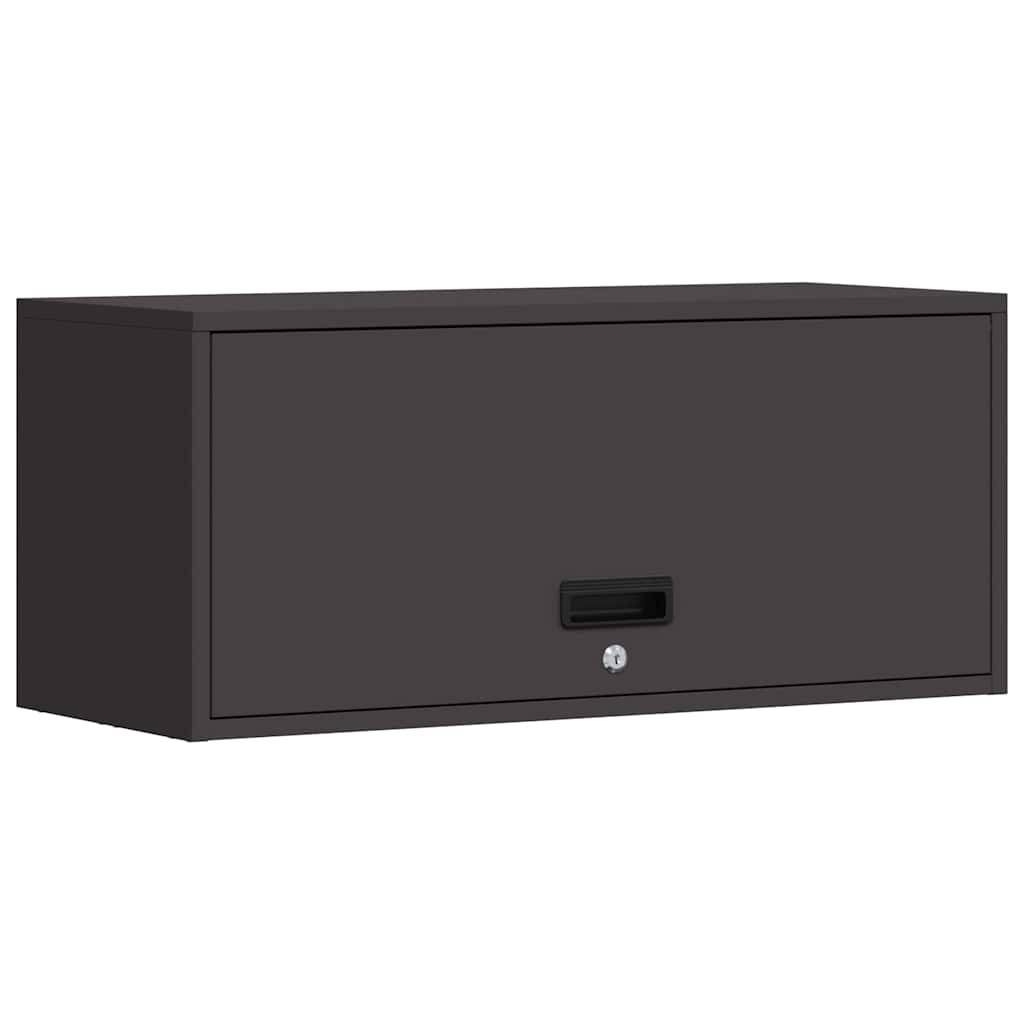 Dunkler rechteckiger, an der Wand montierter Schrank oder Tresor mit einer einzelnen Vordertür, Griff und Schloss auf weißem Hintergrund.