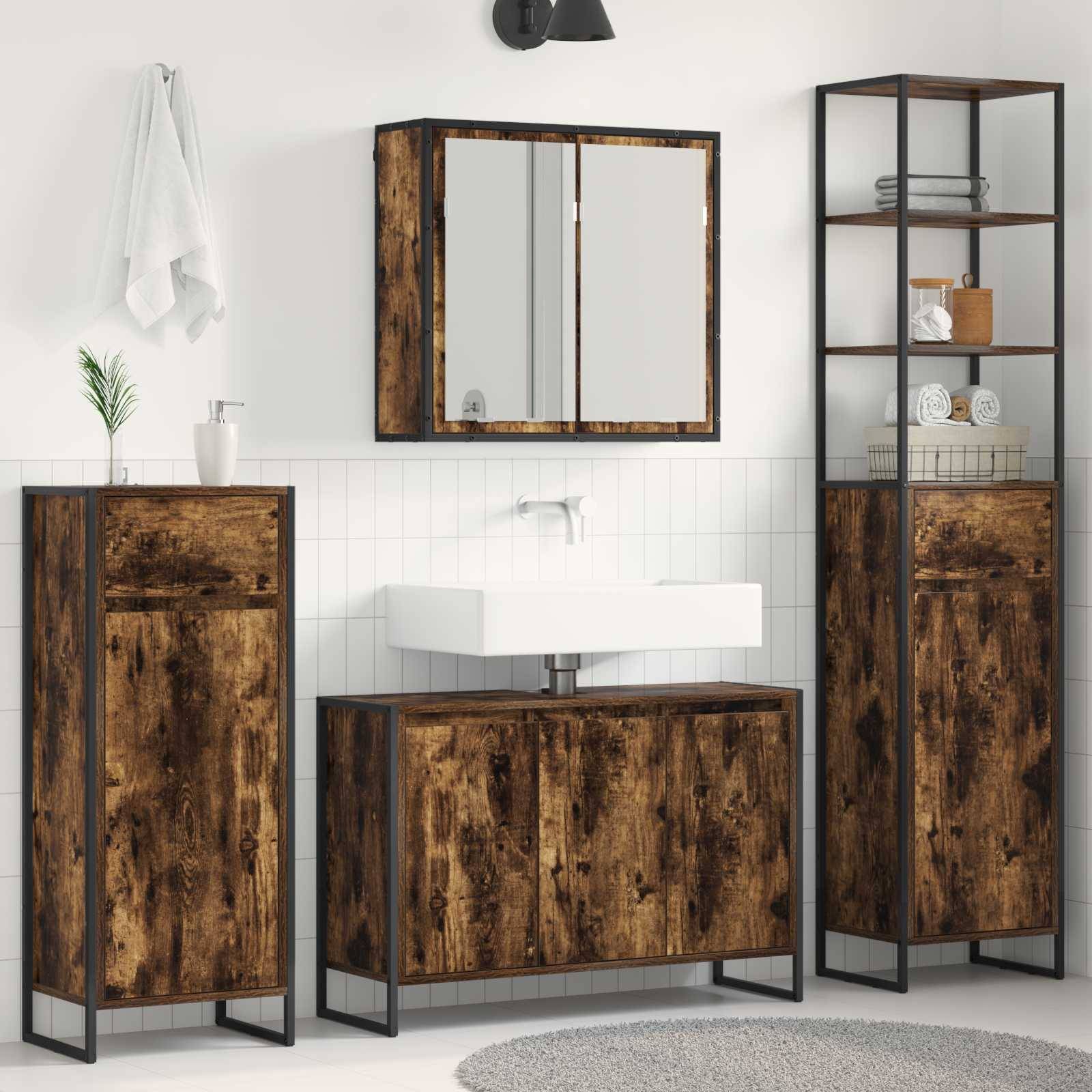 Badezimmer mit modernem Design verfügt über einen wandmontierten Spiegel, ein weißes Waschbecken mit einem Holzschrank darunter und hohe Holzaufbewahrungseinheiten.