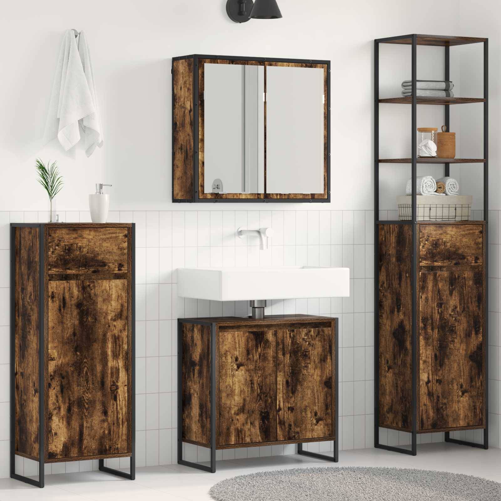 Modernes Badezimmer mit rustikalen Holzschränken, einem weißen Waschbecken, einem Spiegelschrank und einem hohen Regalsystem; minimalistisches Design.
