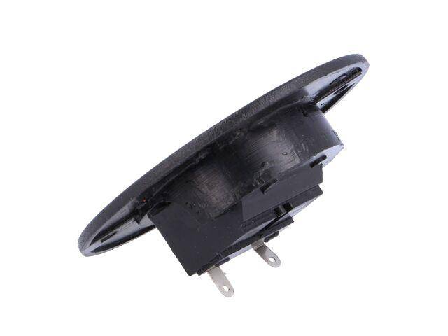 Eine schwarze, kreisförmige industrielle Stromsteckdose, von der Seite betrachtet, mit zwei Metallstiften für die elektrische Verbindung.