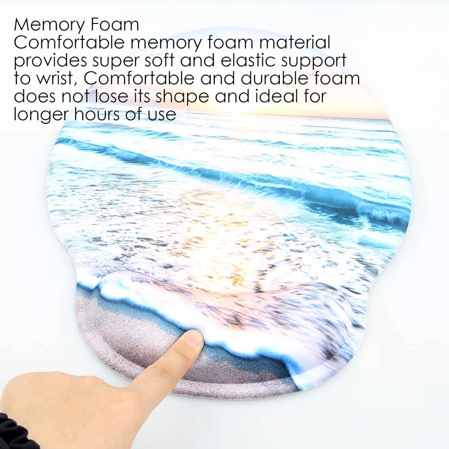 Rundes Mousepad-Handgelenkauflage aus Memory-Schaum mit Ozeanwellen-Design. Text: 'Memory-Schaum' - weiche, elastische Unterstützung für Handgelenke, behält lange seine Form.