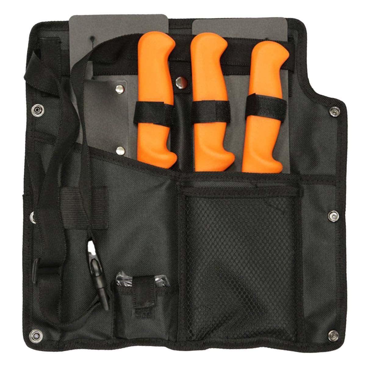 Ein schwarzes Werkzeug-Etui mit drei Messern mit orangefarbenen Griffen, die in Fächern befestigt sind, versehen mit zusätzlichen Taschen und einem Trageriemen.