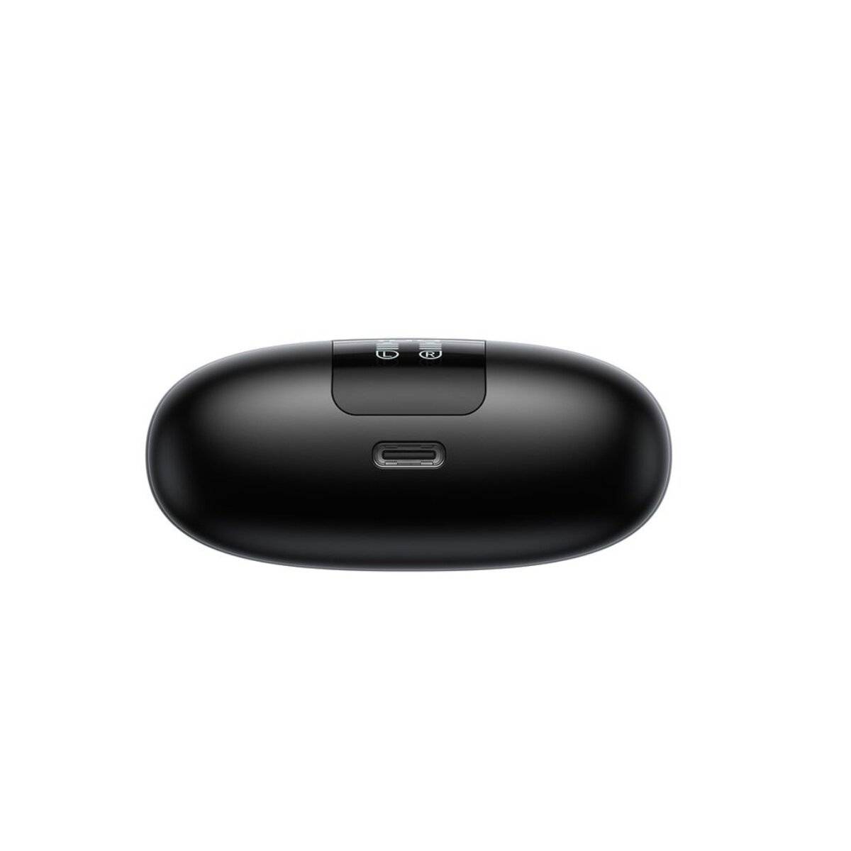 Schwarzes kabelloses Earbud-Ladeetui mit USB-C-Anschluss auf der Vorderseite, aus einer Draufsicht fotografiert.