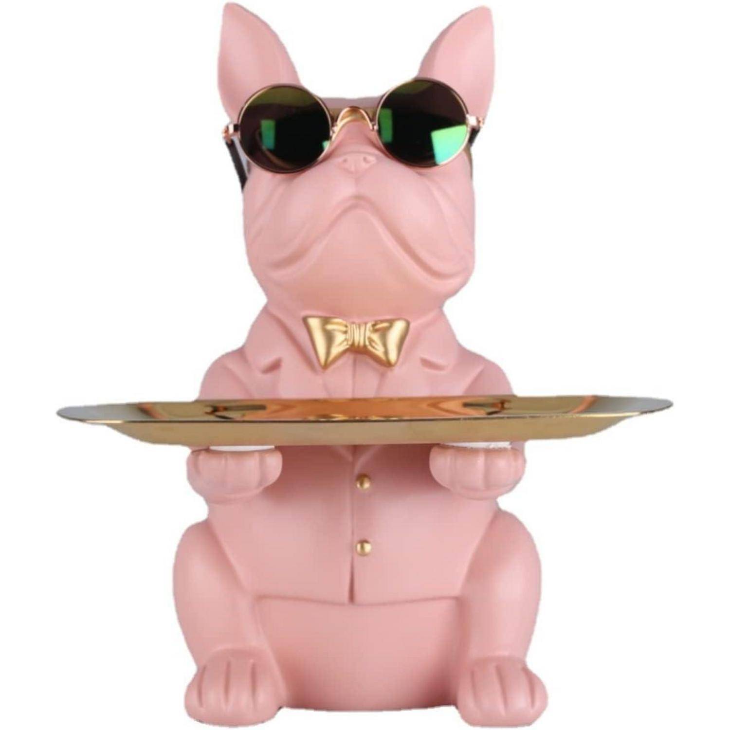 Eine rosa Bulldoggen-Figur mit Sonnenbrille und Fliege hält ein goldenes Tablett und ähnelt einem verspielten Kellner.