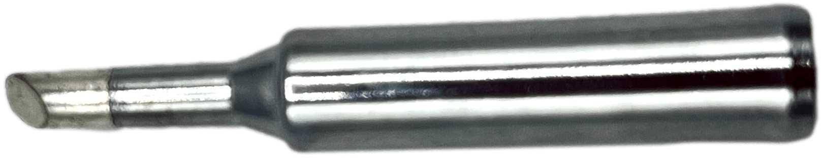 Eine Nahaufnahme eines Metallstabs, der einem Stahlrohr ähnelt. Die Oberfläche wirkt glänzend mit leichten Spiegelungen und deutet auf einen polierten Finish hin.