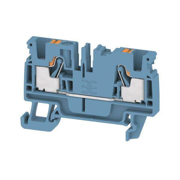 Ein blauer Plastik-Terminalblock mit Metallverbindern und orangefarbenen Laschen, der zur geordneten Verbindung elektrischer Schaltkreise verwendet wird.