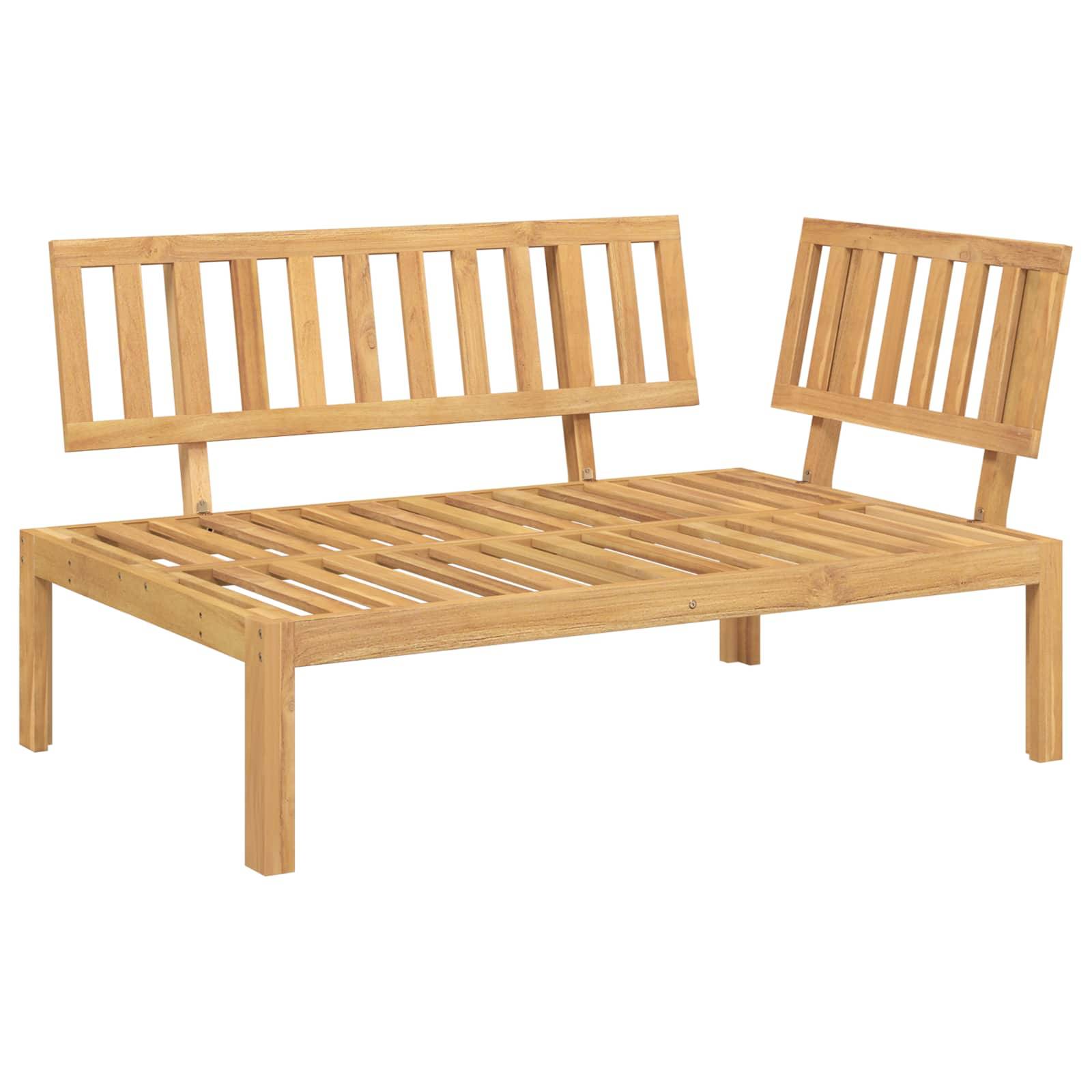 Eine Holzbank zum Umklappen mit Lamellenlehnen, die ein minimalistisches und vielseitiges Design für Außensitzgelegenheiten bietet.