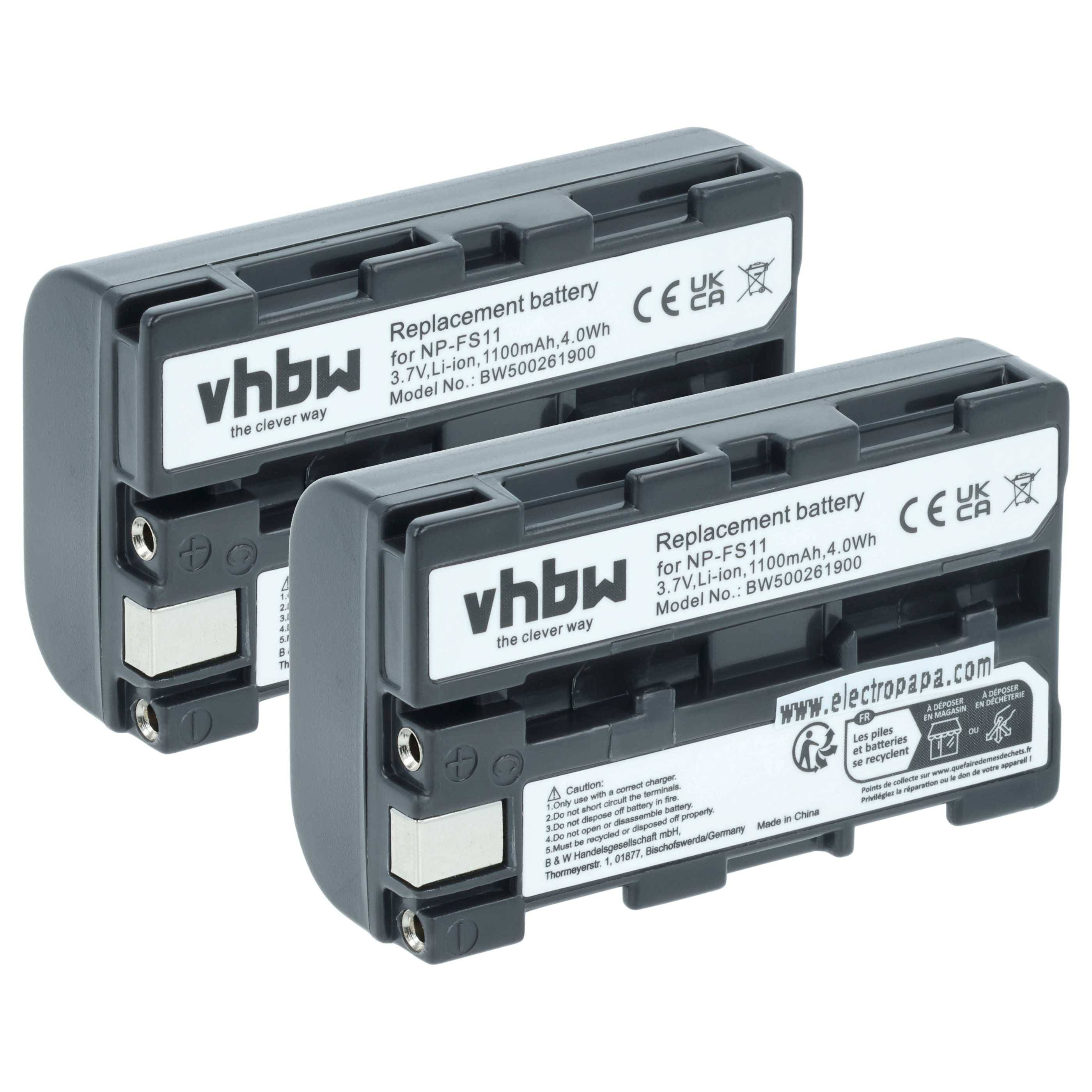 Zwei vhbw Ersatzbatterien für Modell NP-FS11 mit folgenden Spezifikationen: 7,4 V, 1100 mAh, 8,0 Wh, mit Sicherheitszertifizierungen und Branding.