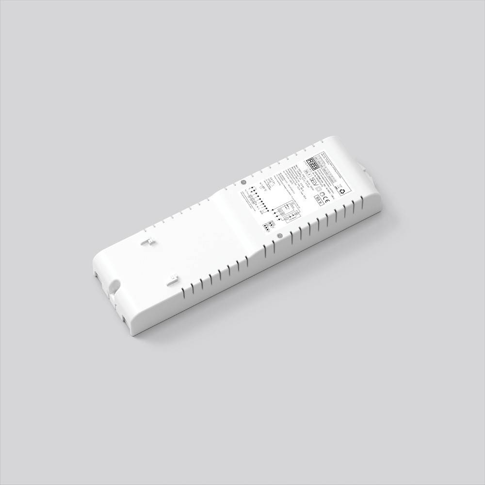 Ein rechteckiger, weißer LED-Treiber mit Lüftungsrillen und einem Etikett mit technischen Spezifikationen.