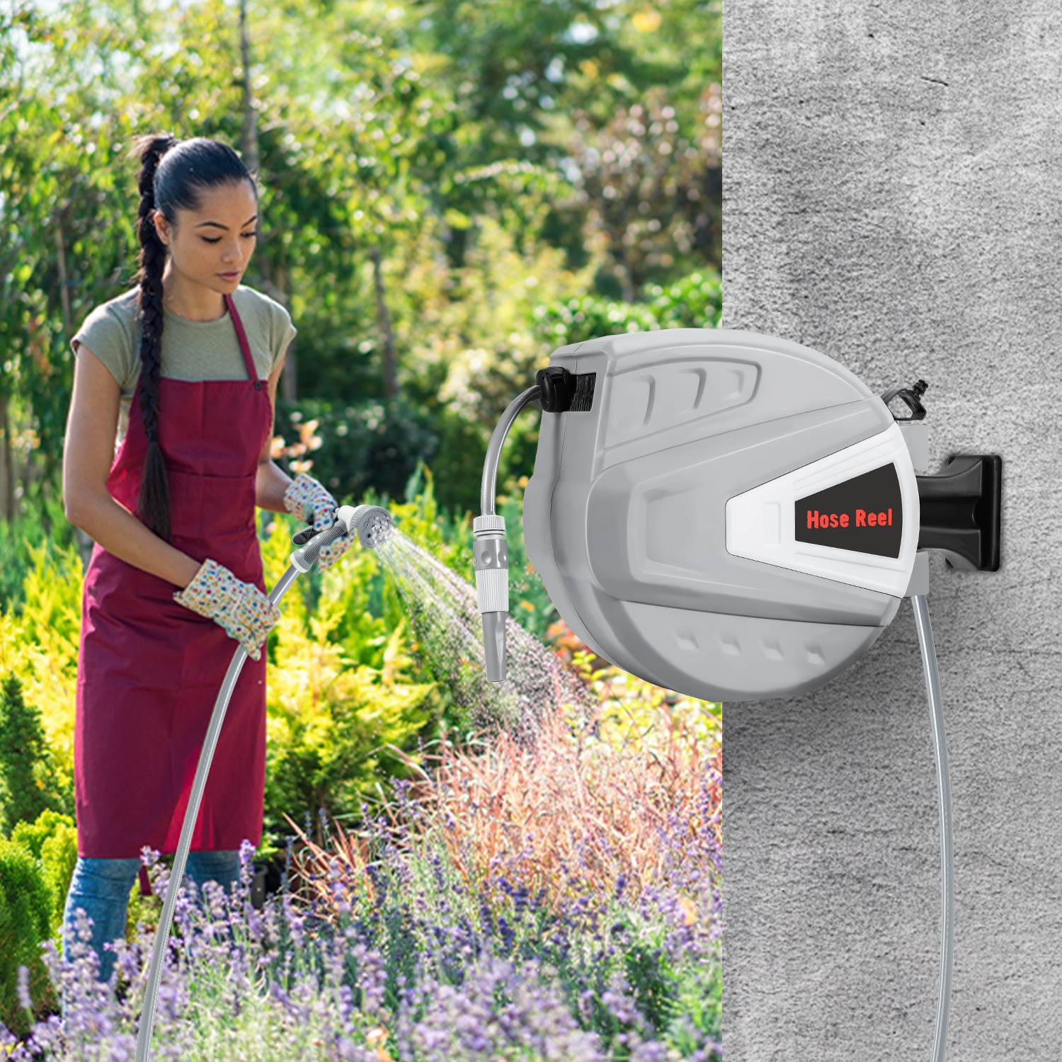 Eine Frau in einer roten Schürze gießt einen Garten mit einem Schlauch, der an einer wandmontierten Trommel mit der Beschriftung 