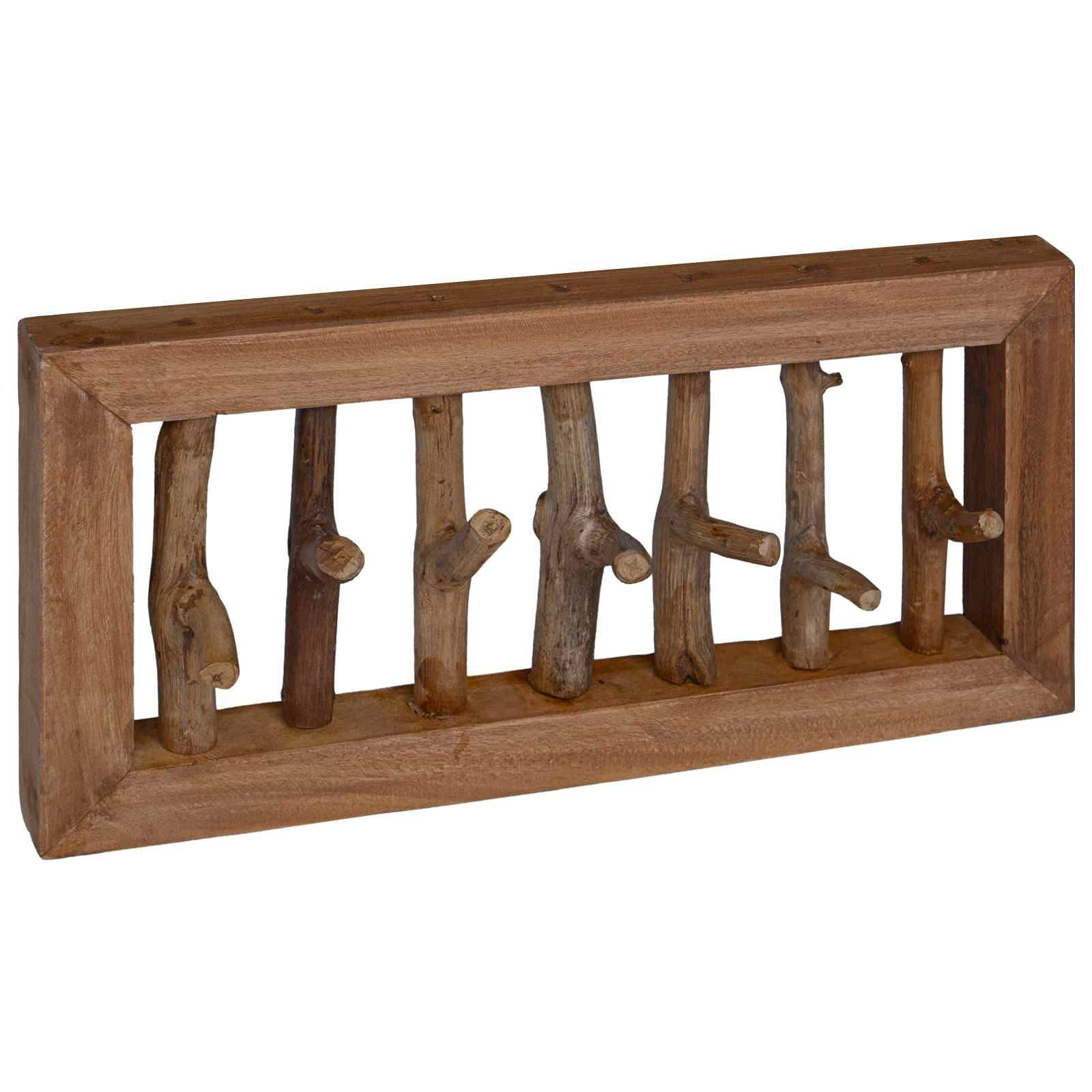 Ein Garderobenständer aus Holz mit einem rechteckigen Rahmen, der sechs natürliche Astöffnungen zum Aufhängen von Gegenständen aufweist.