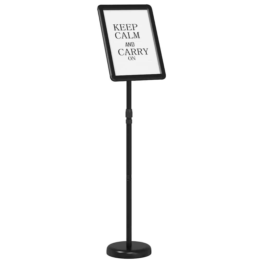 Ein freistehender Aufsteller zeigt den Text „KEEP CALM AND CARRY ON