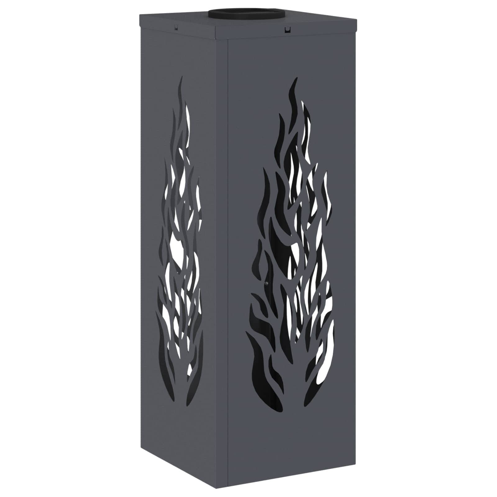 Ein hoher, rechteckiger Metallaußenheizer mit flammenförmigen Ausschnitten an seinen Seiten.