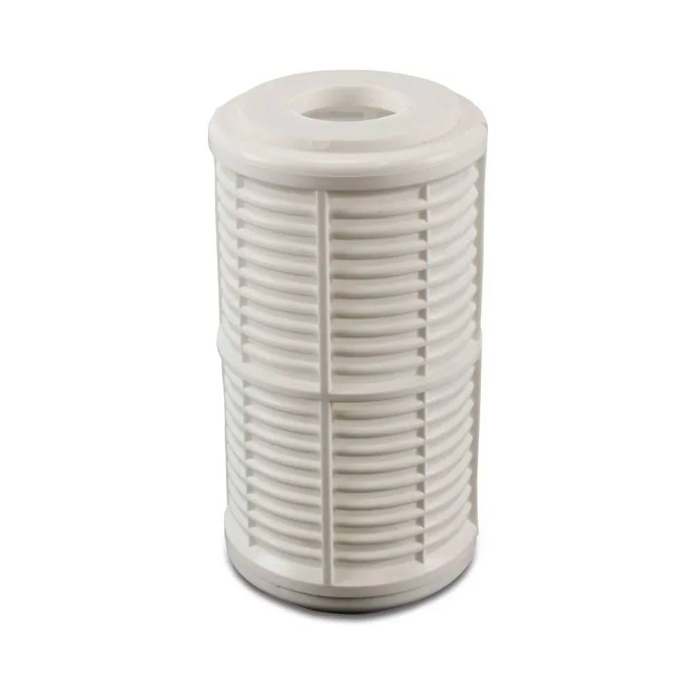 Weißer zylindrischer Wasserfilter mit horizontalen Lamellen, aufrecht stehend.